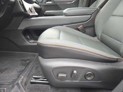 2025 GMC Acadia AWD AT4