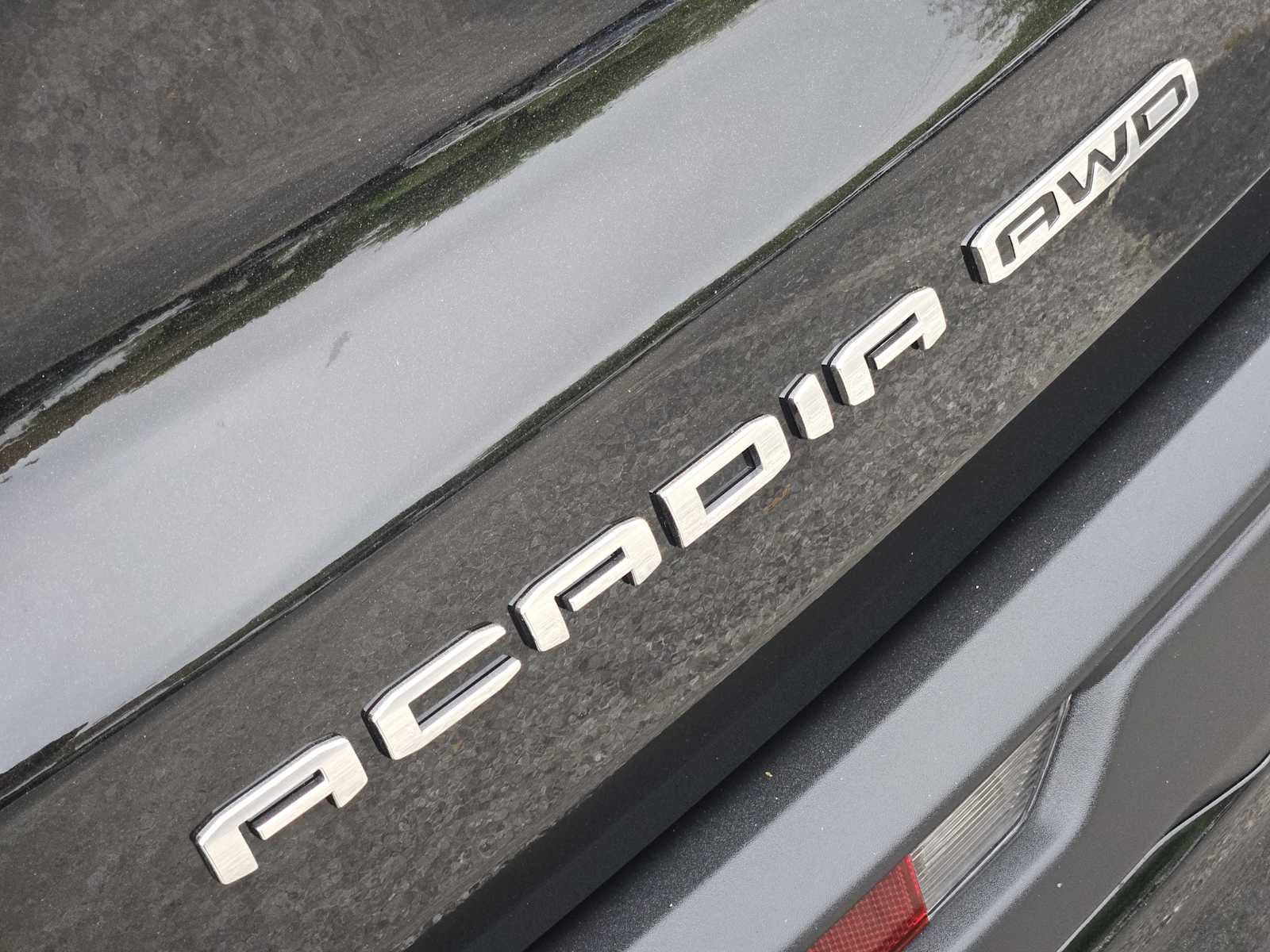 2025 GMC Acadia AWD AT4