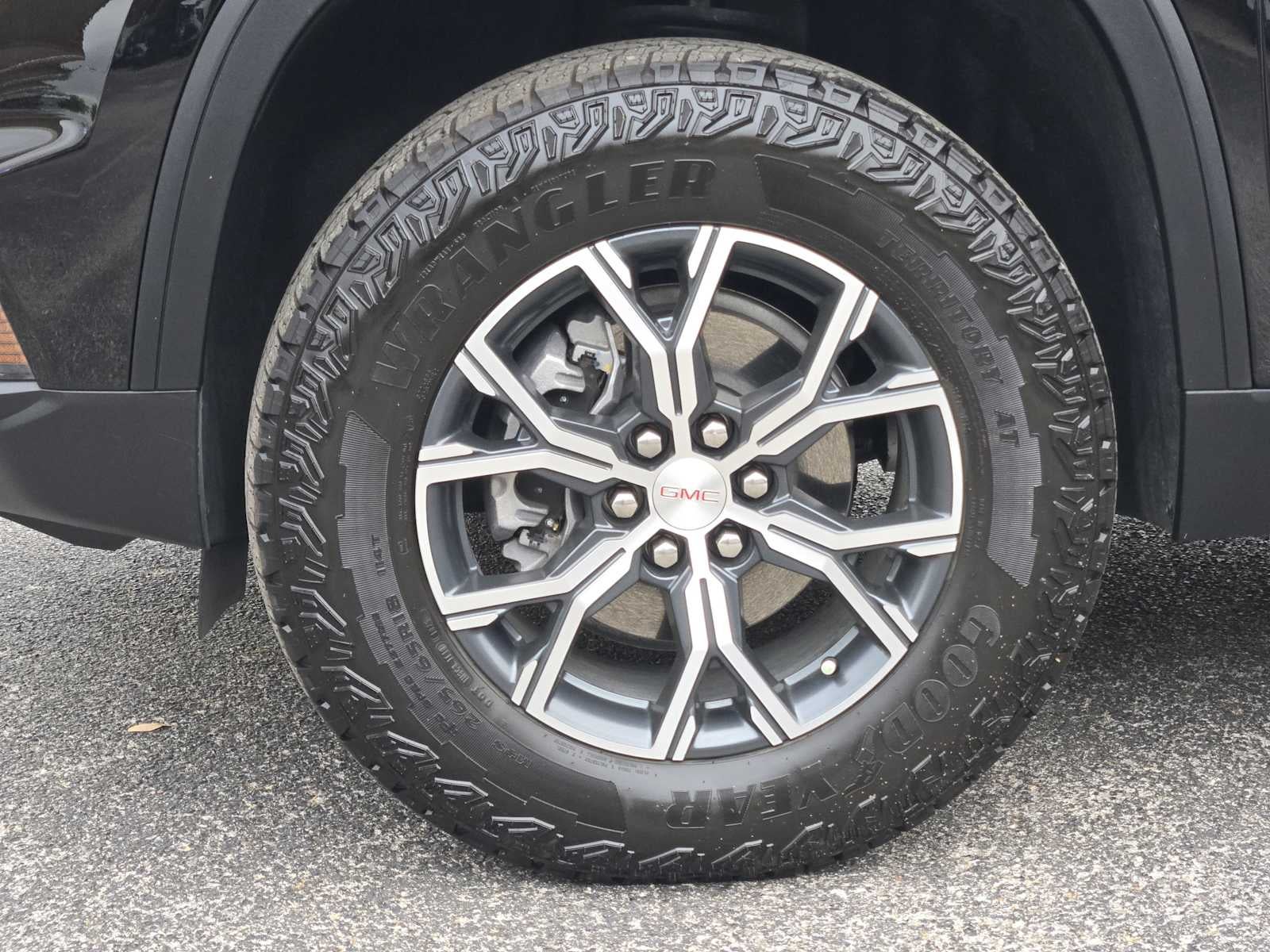 2025 GMC Acadia AWD AT4