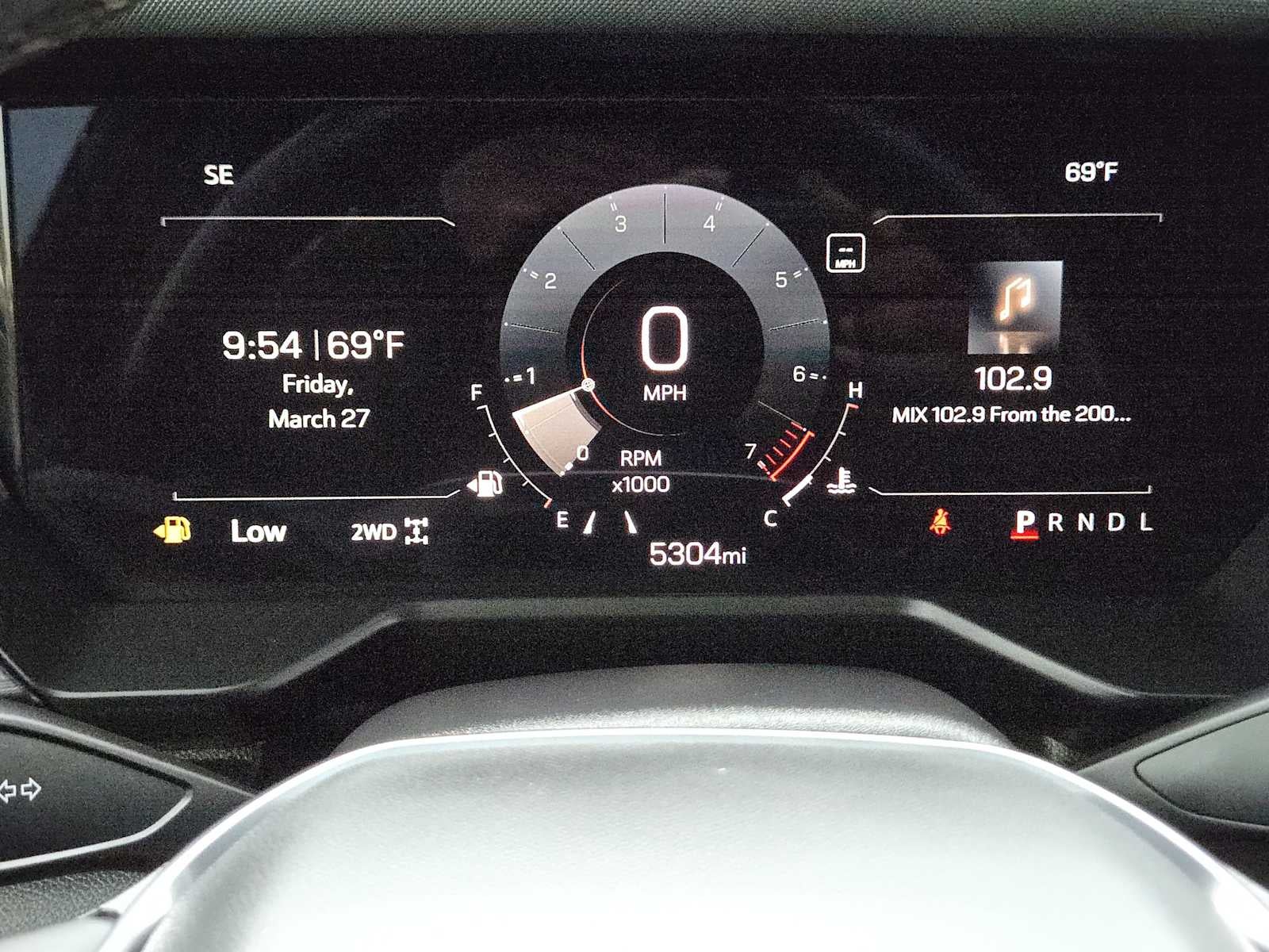 2025 GMC Acadia AWD AT4