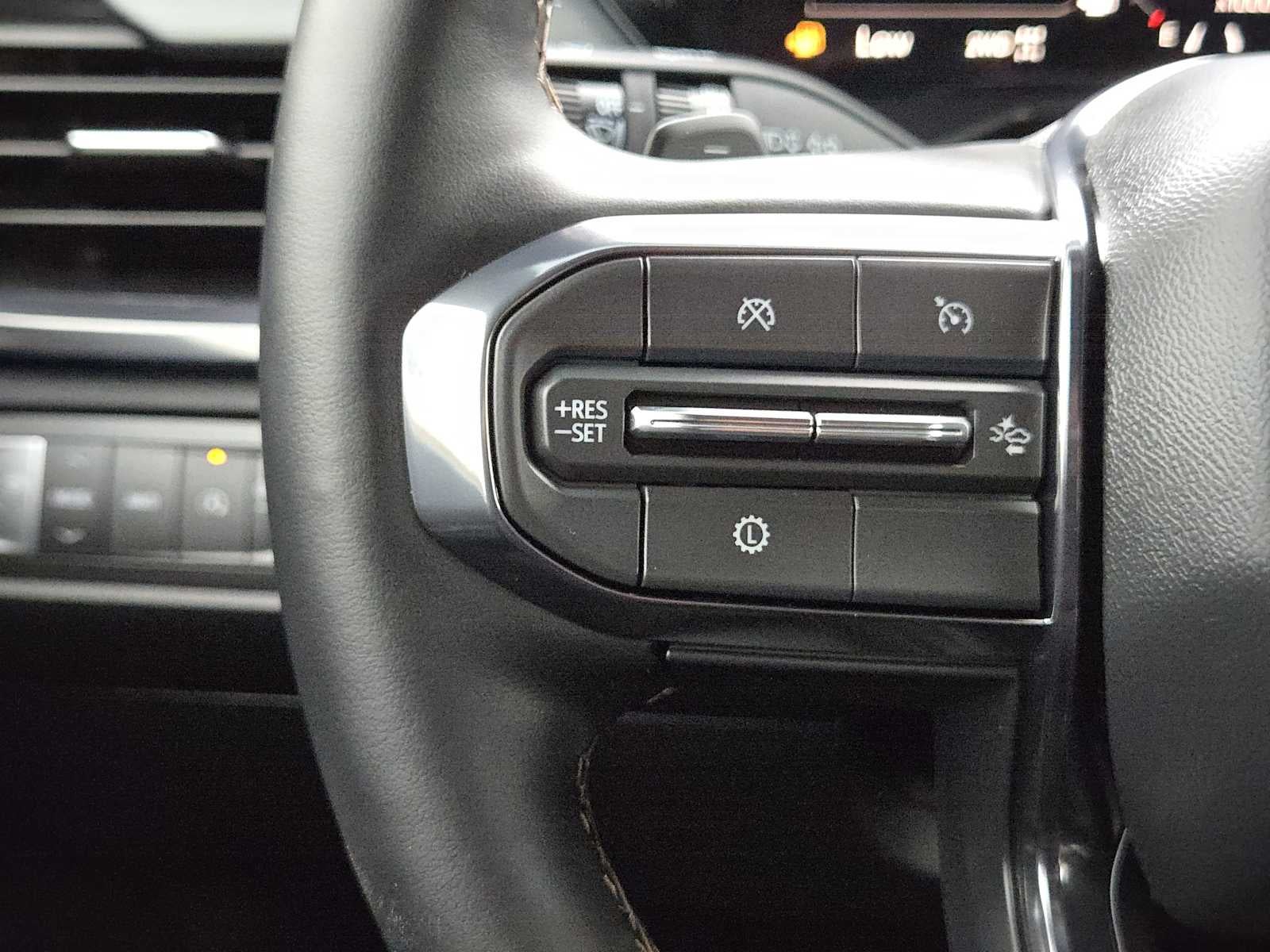 2025 GMC Acadia AWD AT4