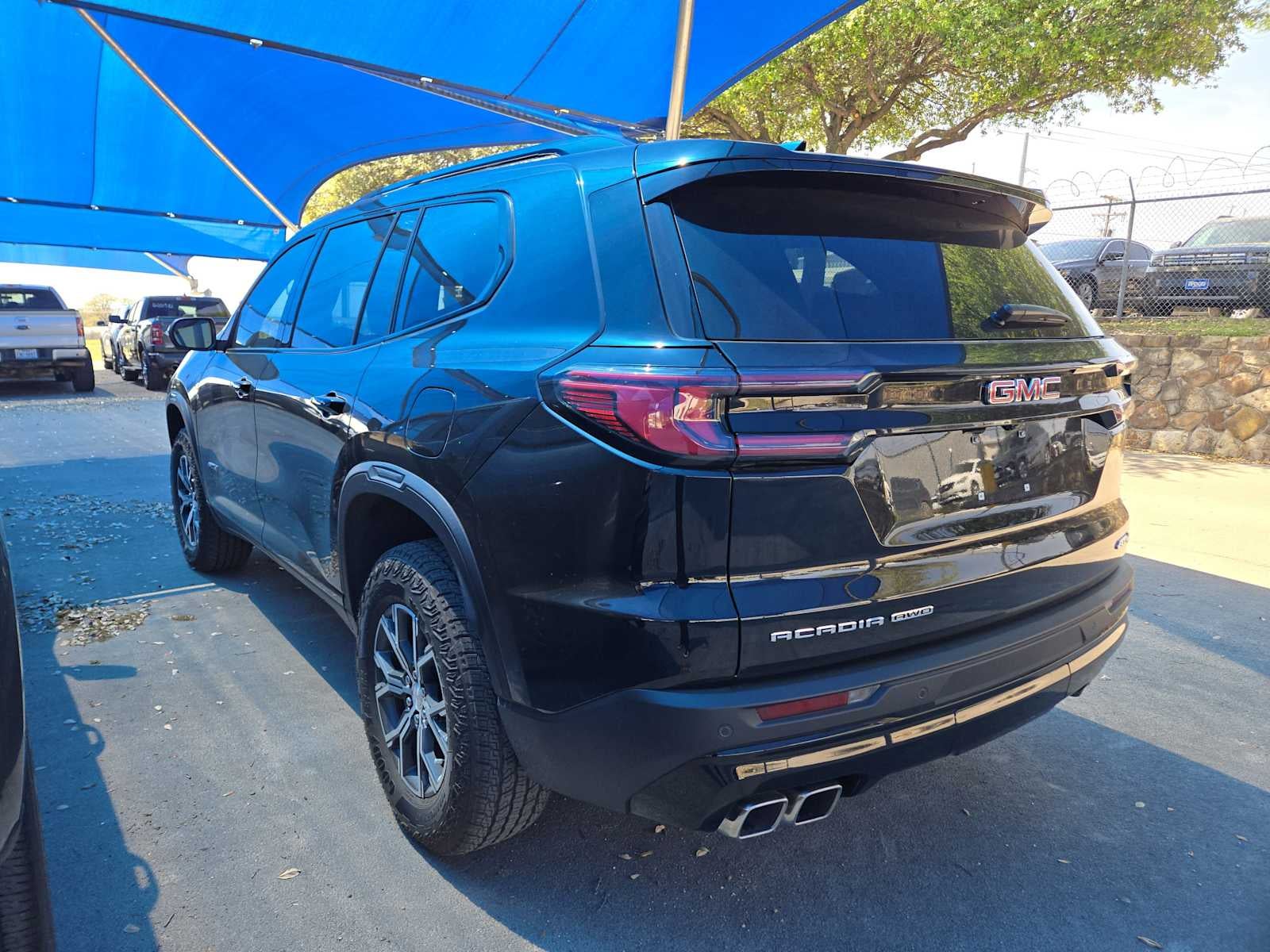 2025 GMC Acadia AWD AT4