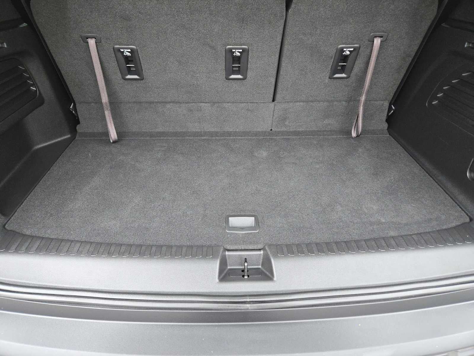 2025 GMC Acadia AWD AT4