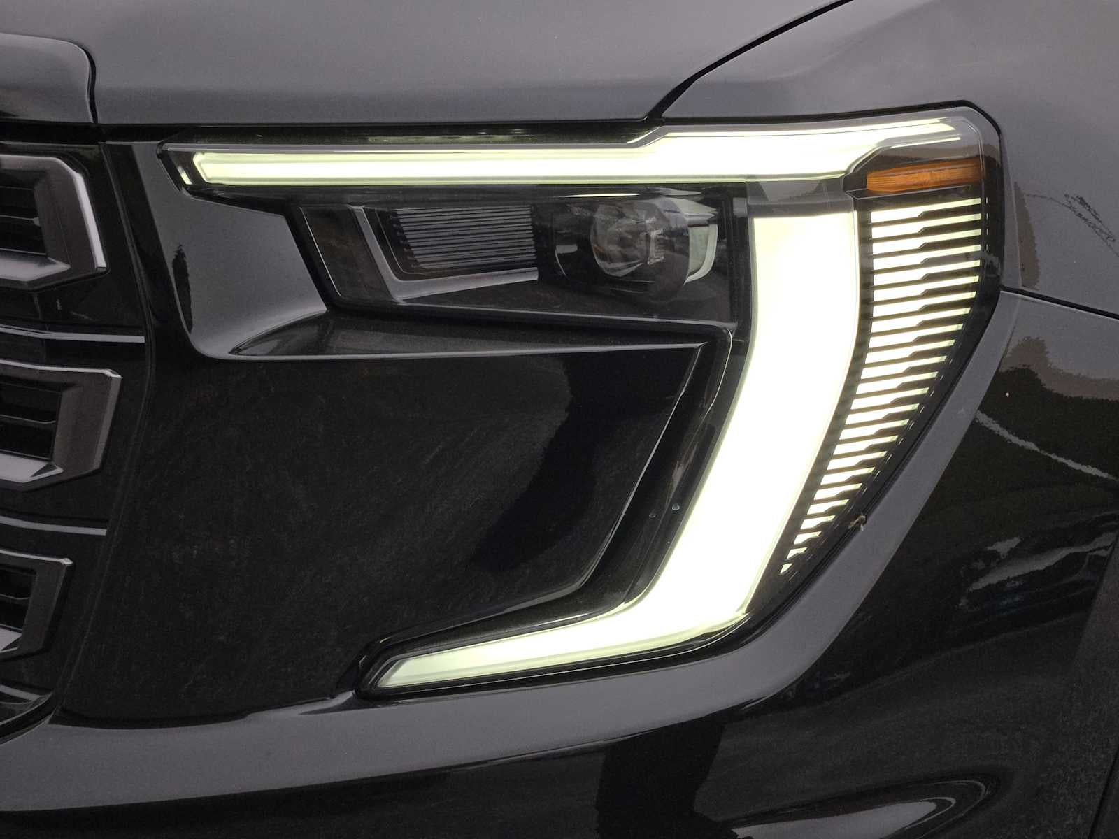 2025 GMC Acadia AWD AT4