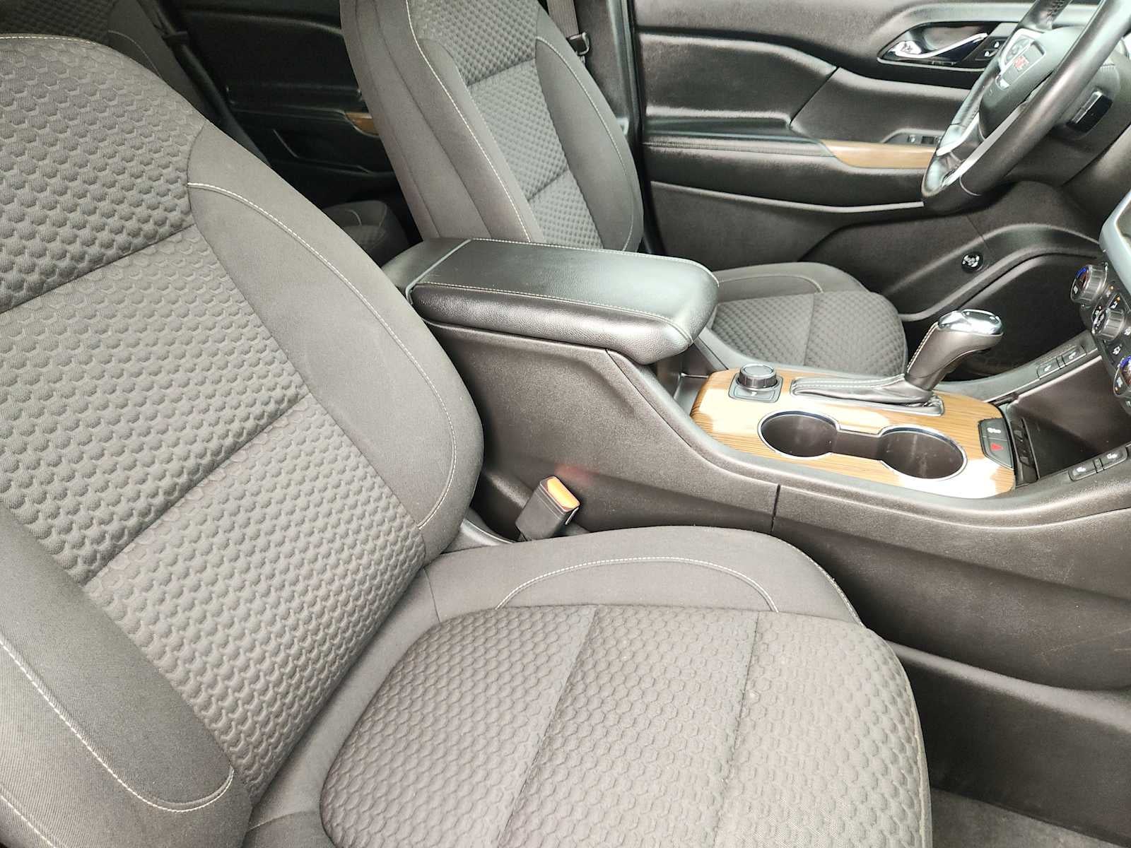 2017 GMC Acadia SLE