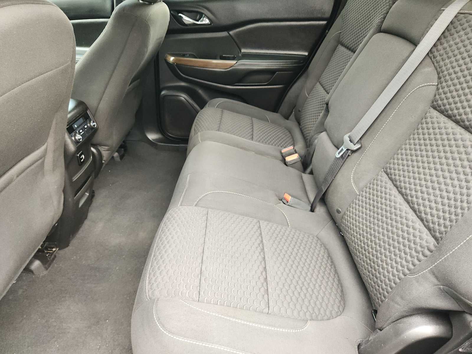 2017 GMC Acadia SLE