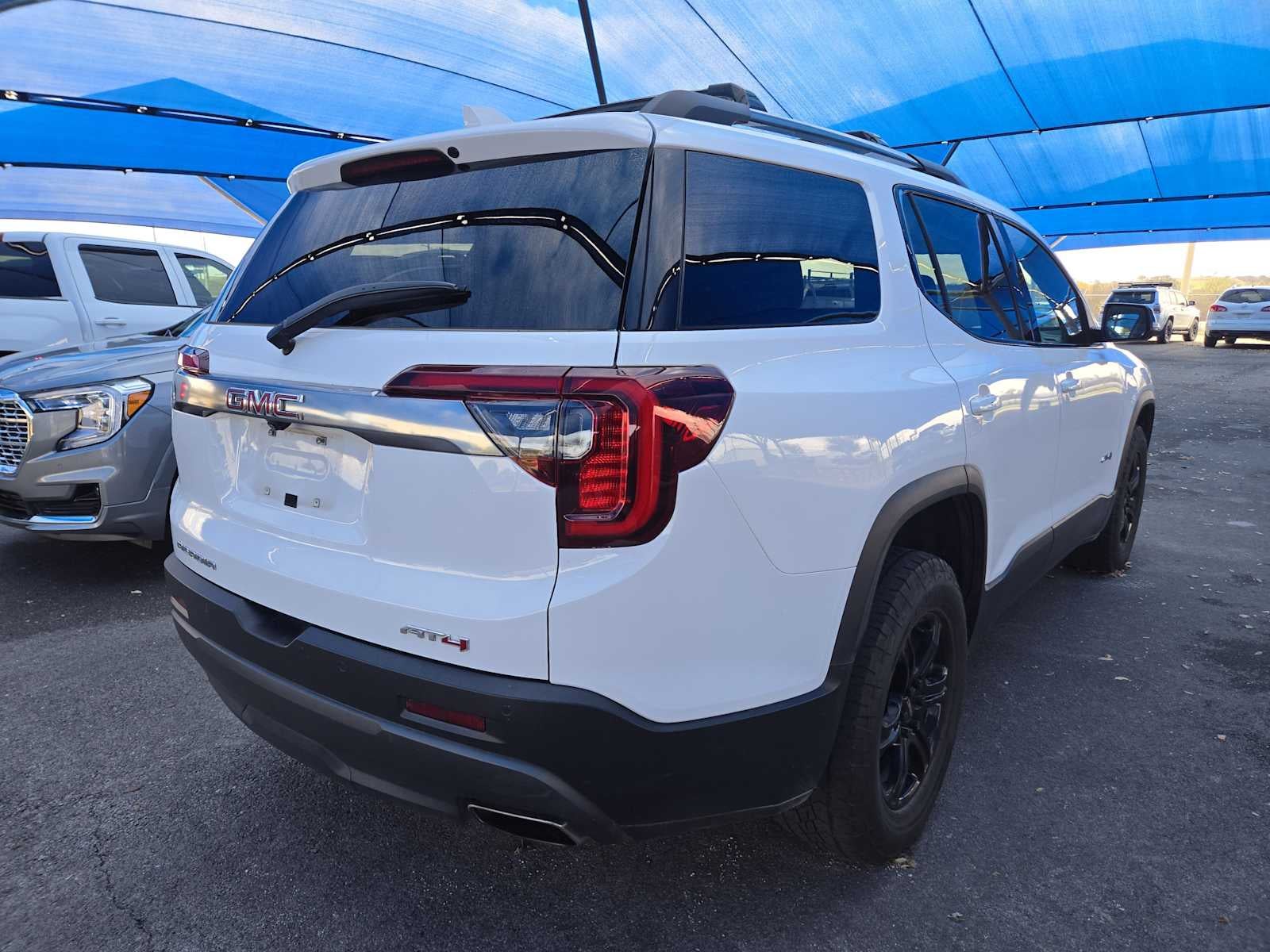 2023 GMC Acadia AT4