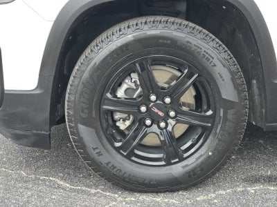 2022 GMC Acadia AT4