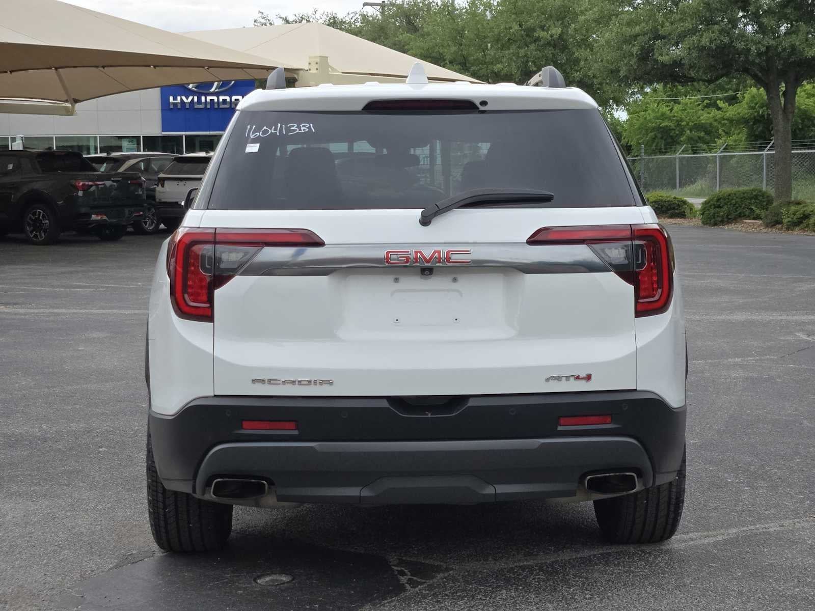 2022 GMC Acadia AT4
