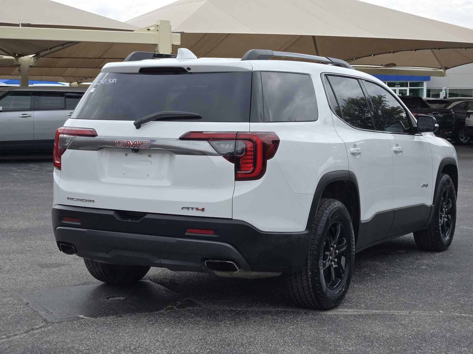 2022 GMC Acadia AT4