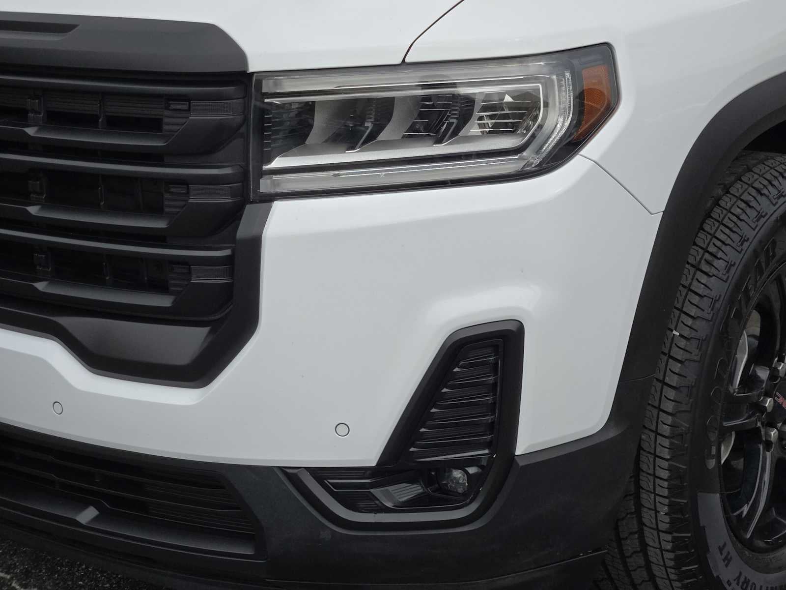2022 GMC Acadia AT4