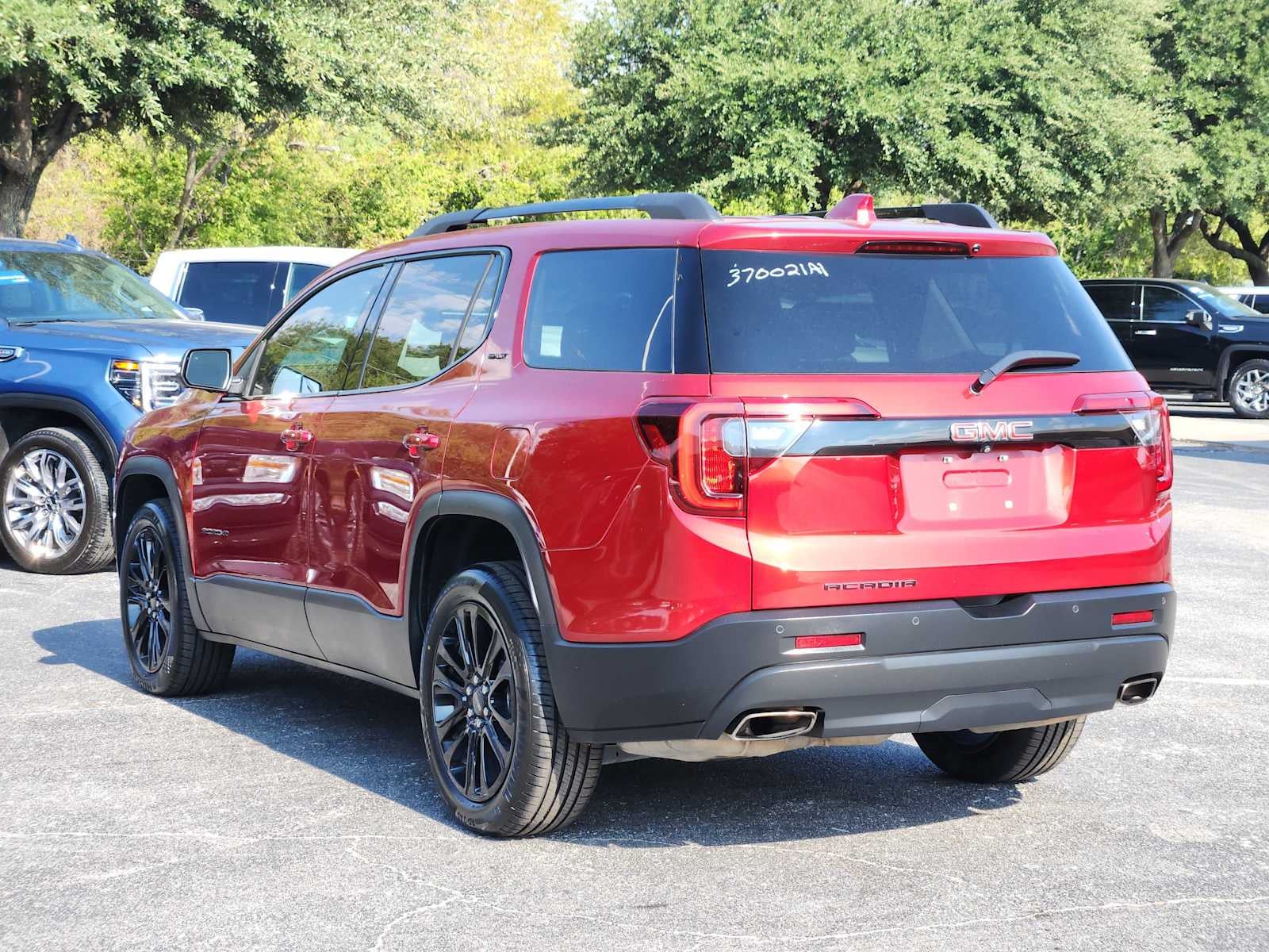 2022 GMC Acadia SLT