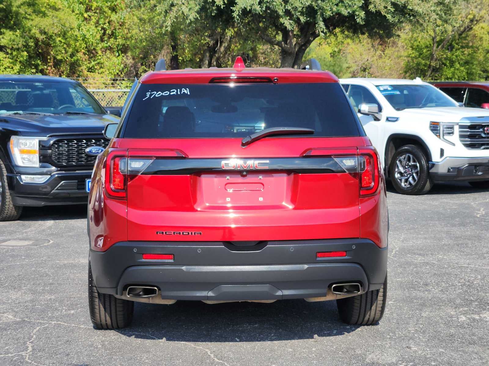 2022 GMC Acadia SLT
