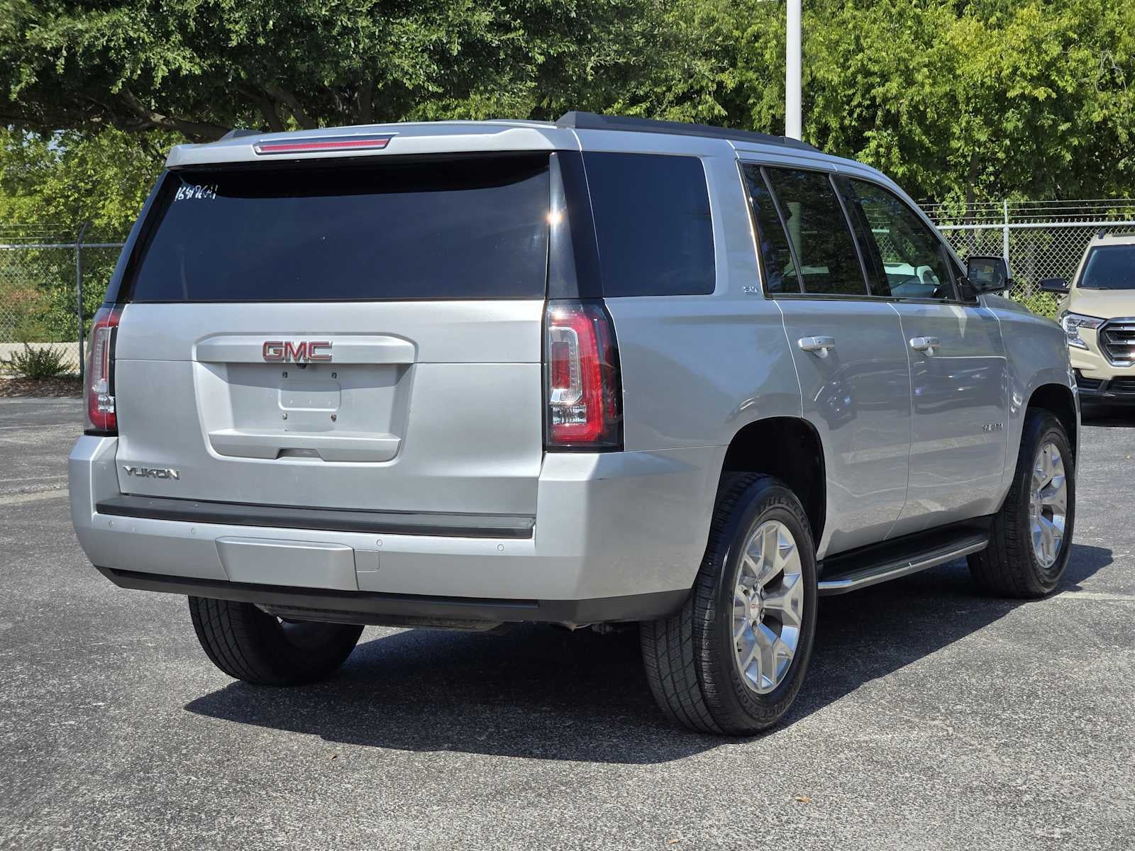 2017 GMC Yukon SLT