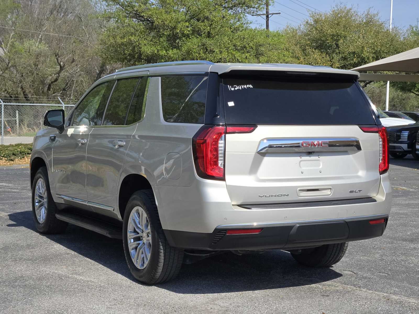 2021 GMC Yukon SLT