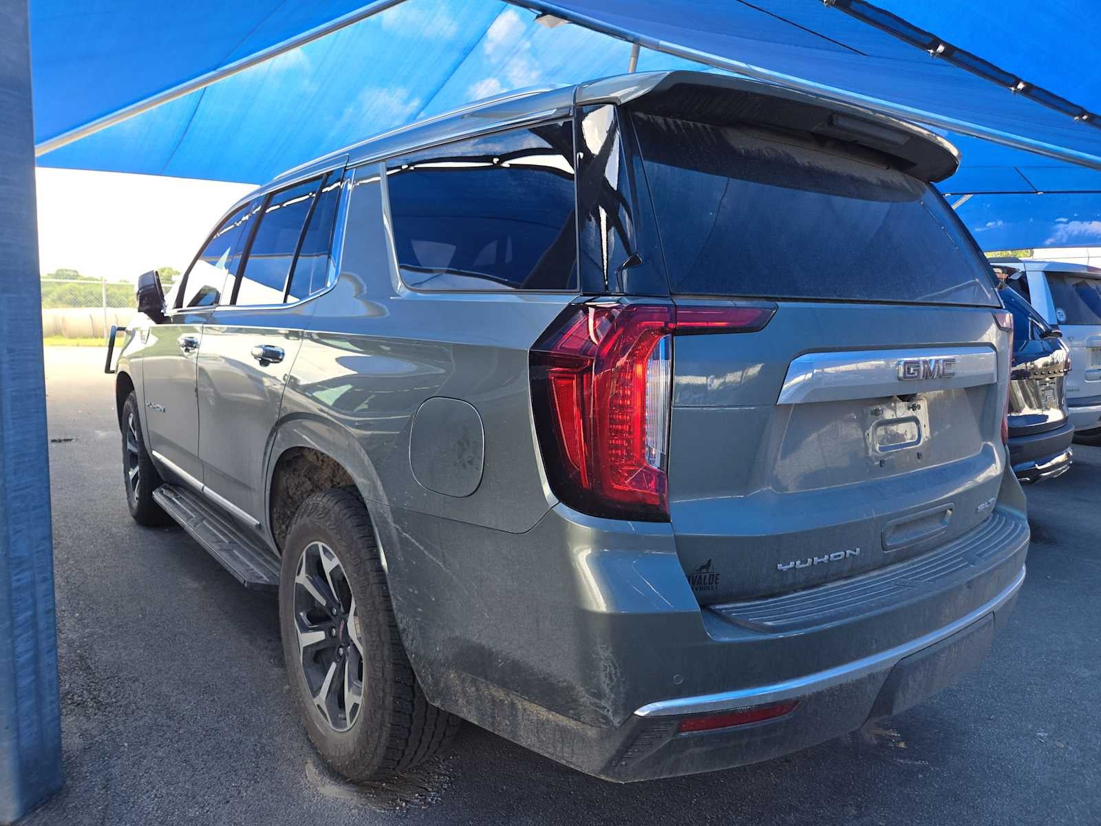 2023 GMC Yukon SLT