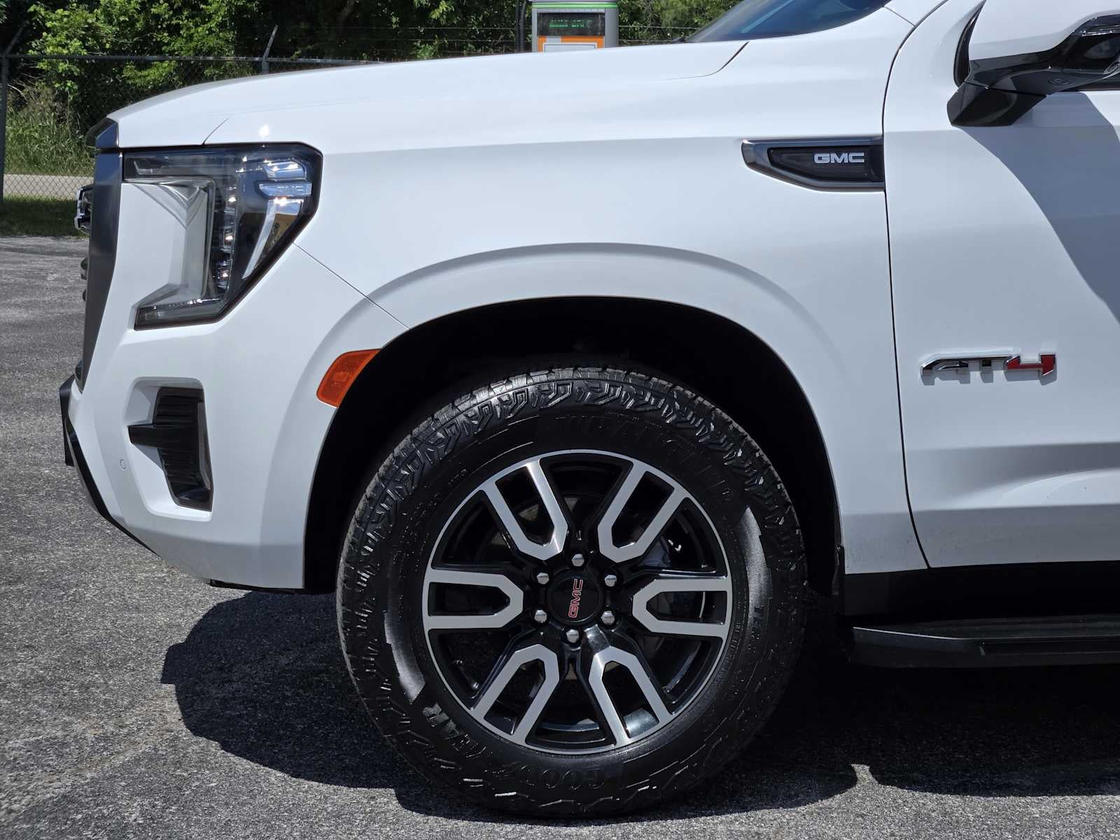 2024 GMC Yukon AT4