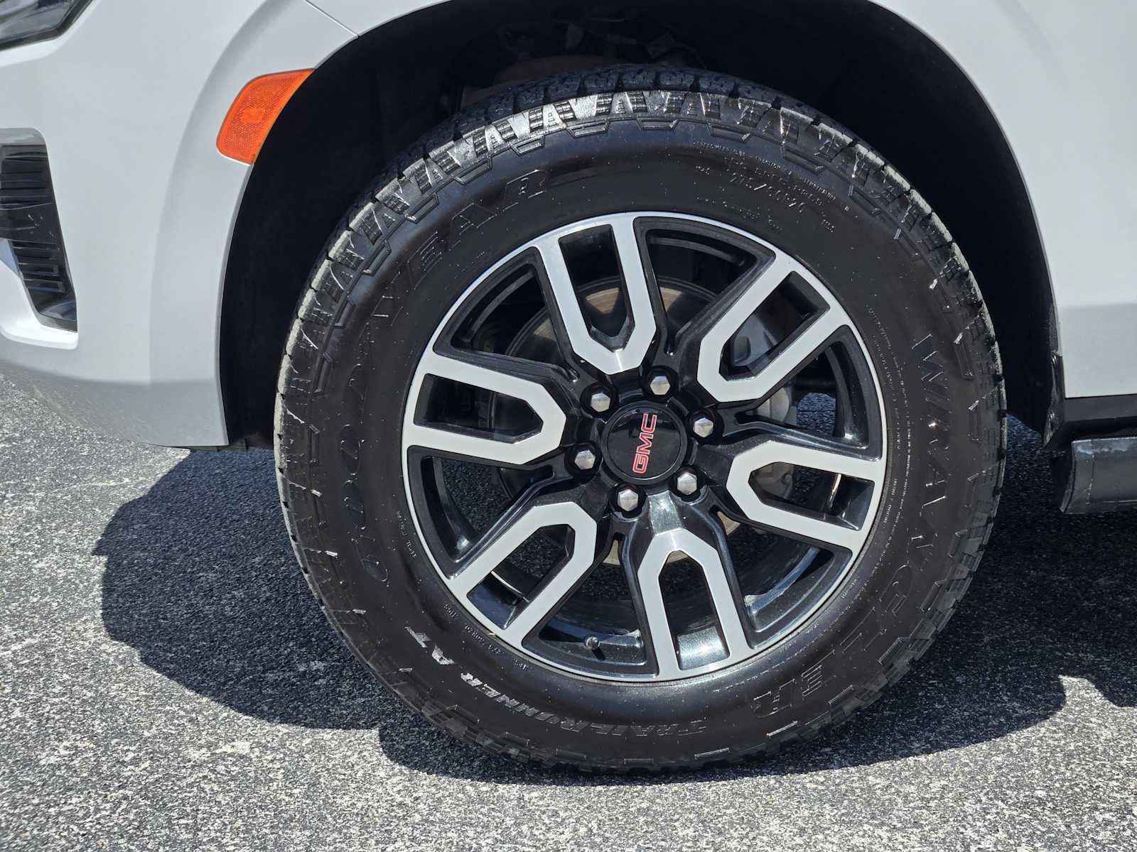 2024 GMC Yukon AT4