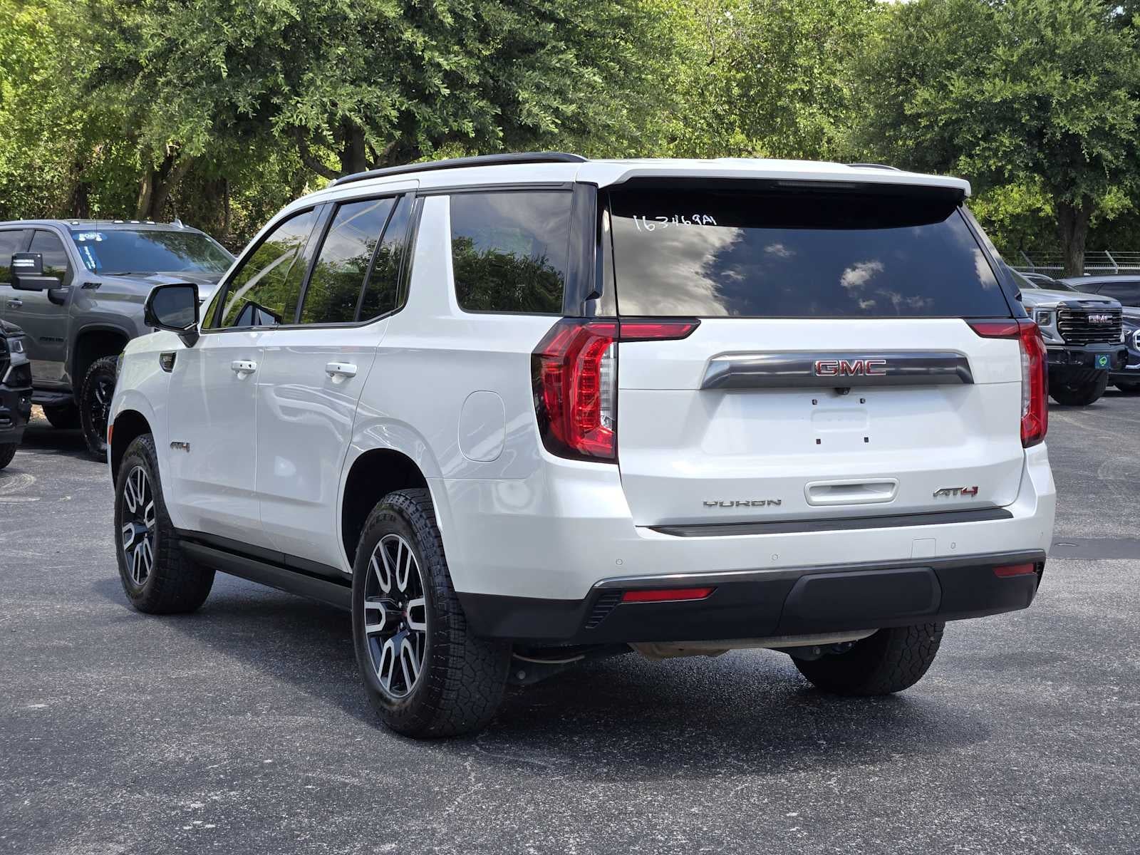 2024 GMC Yukon AT4