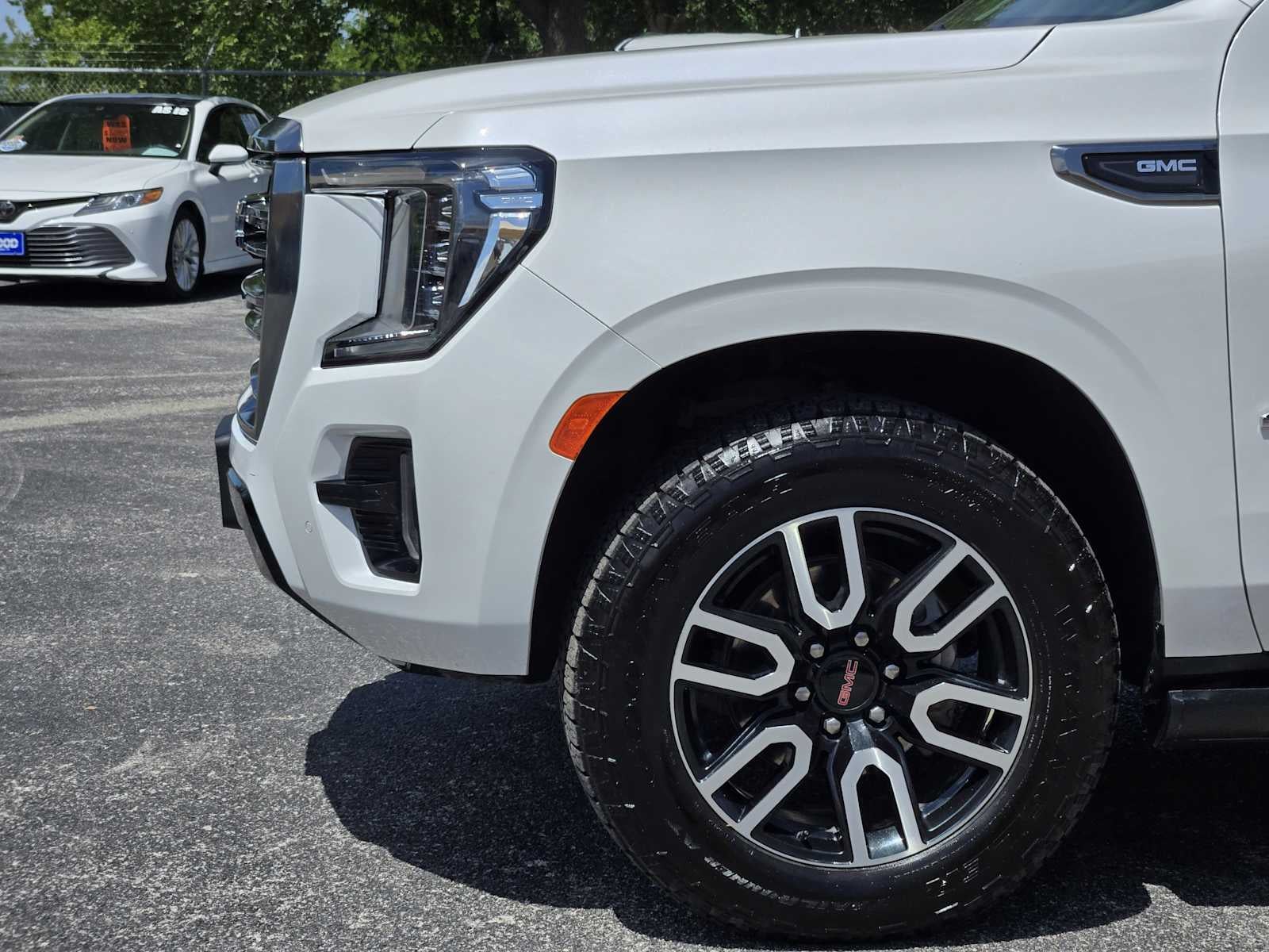2024 GMC Yukon AT4