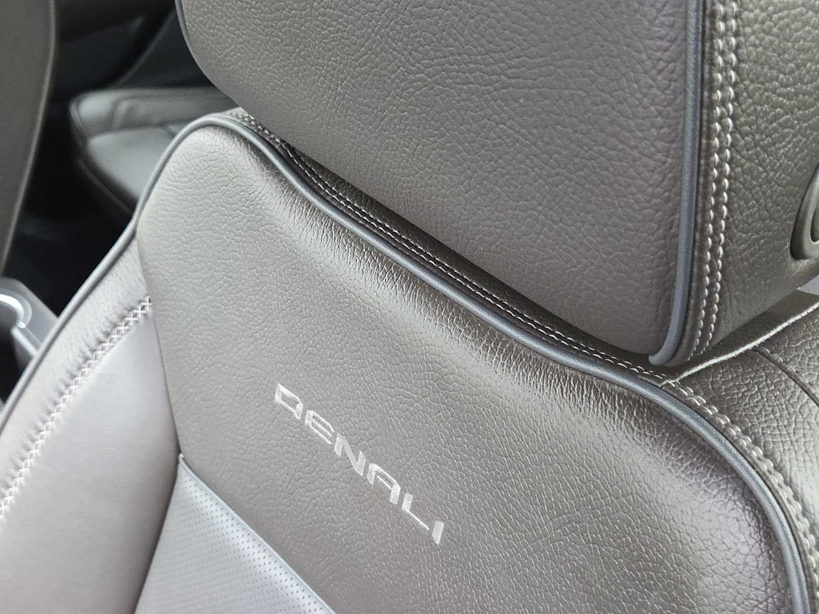 2022 GMC Yukon Denali Denali