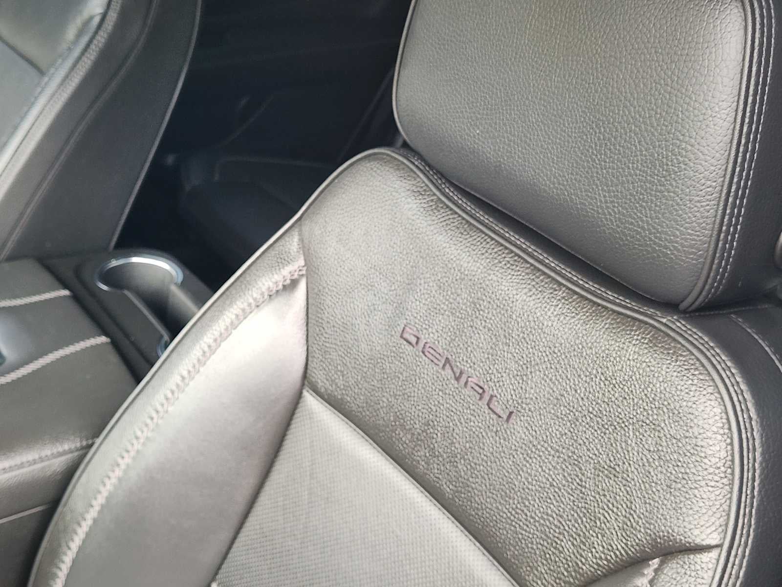 2022 GMC Yukon Denali Denali