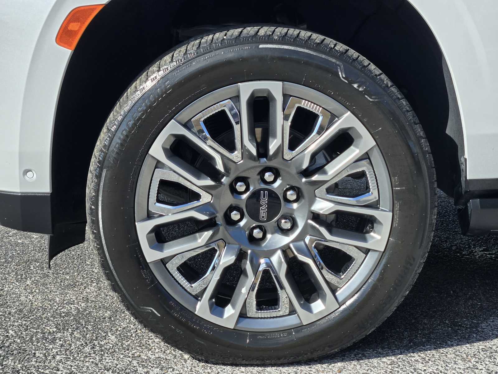2023 GMC Yukon Denali Ultimate Denali Ultimate