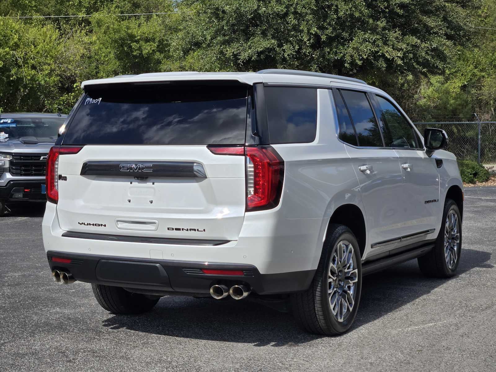 2023 GMC Yukon Denali Ultimate Denali Ultimate