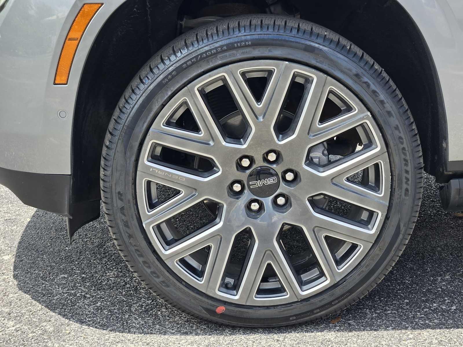 2025 GMC Yukon Denali Ultimate Denali Ultimate