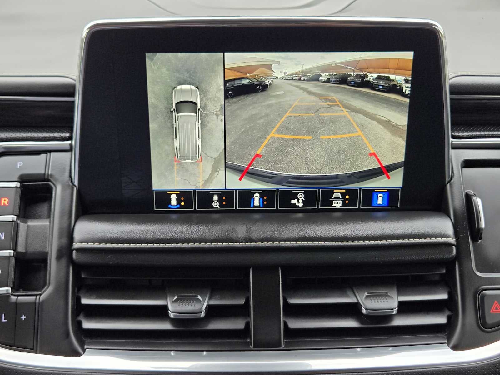 2023 GMC Yukon XL SLT