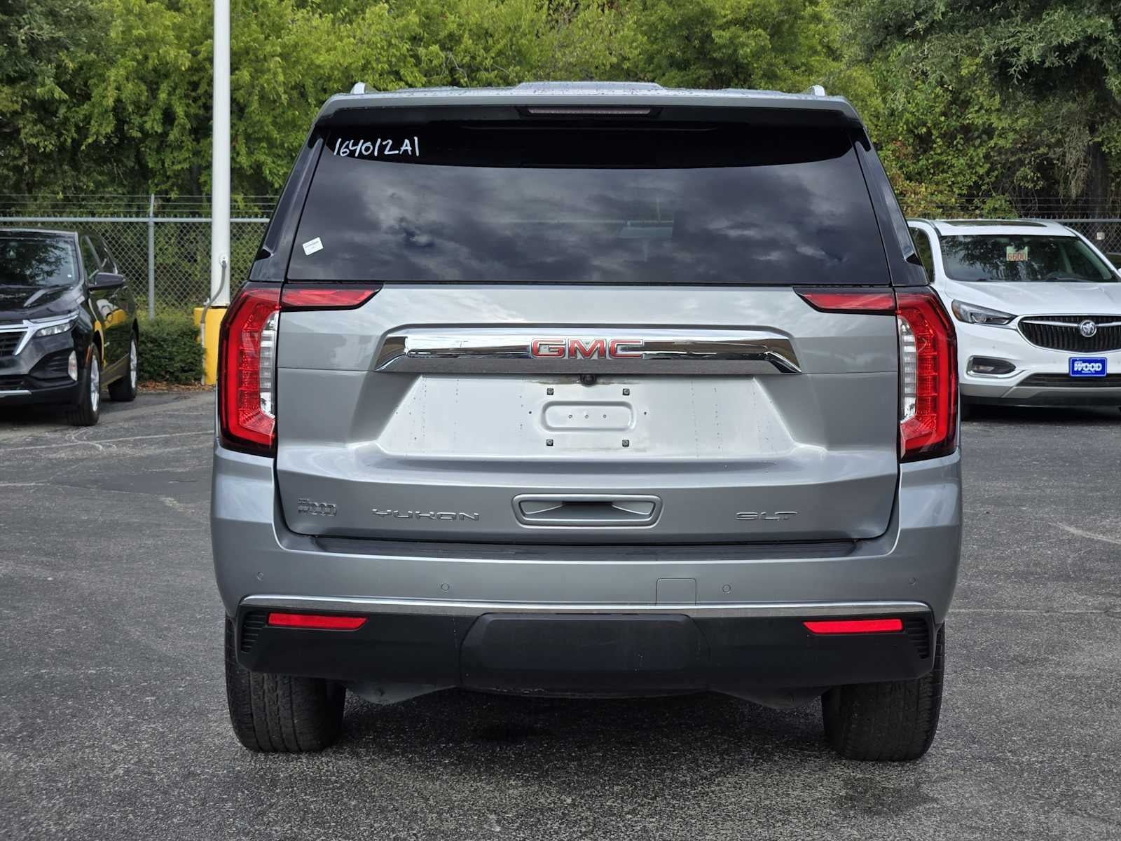 2023 GMC Yukon XL SLT