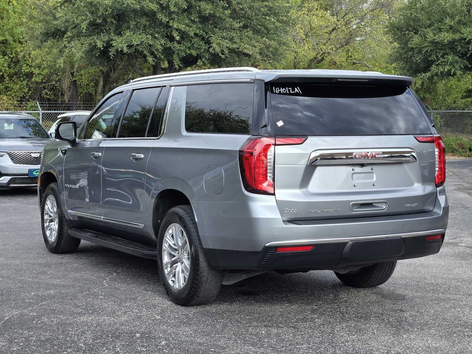2023 GMC Yukon XL SLT
