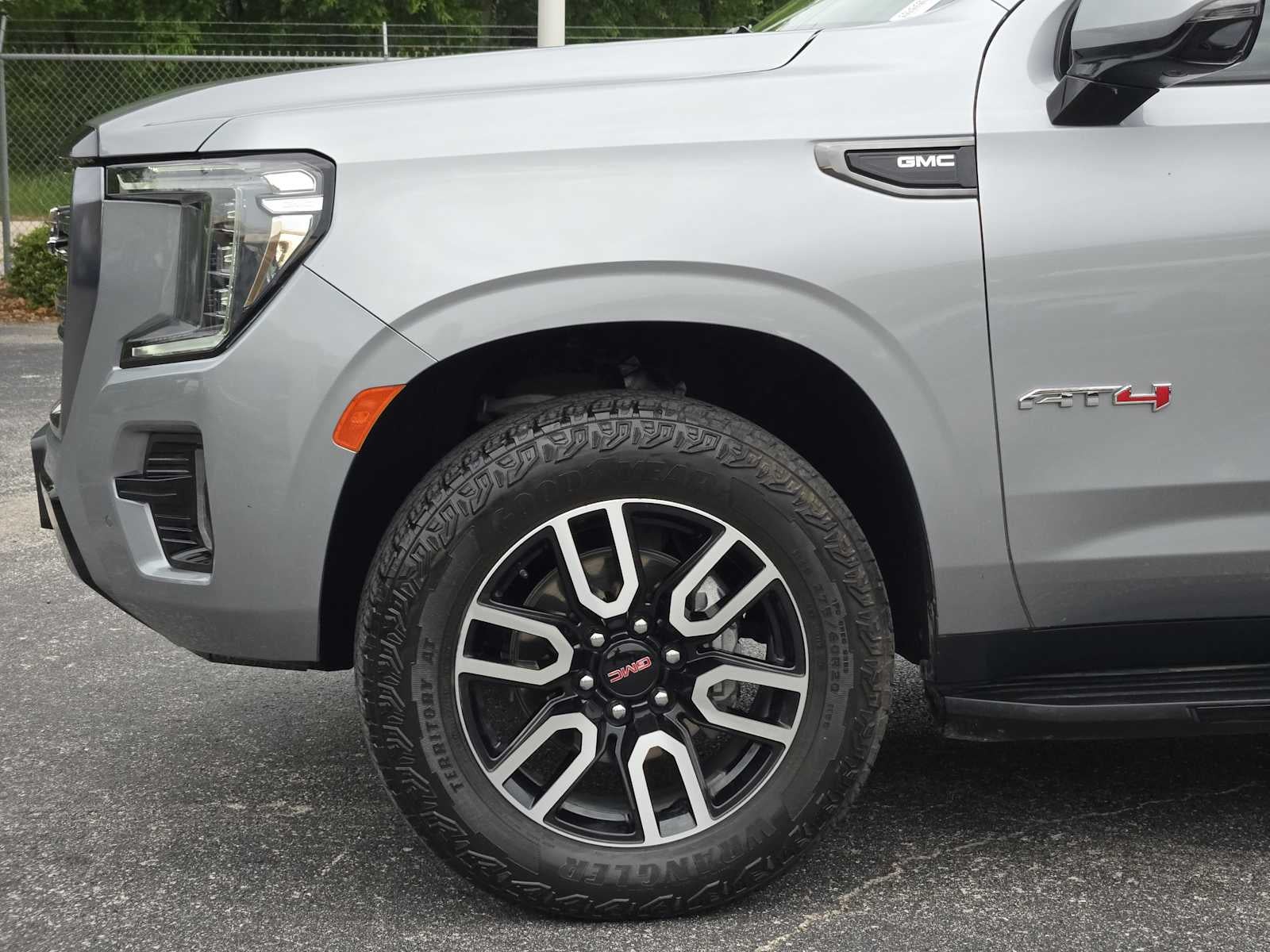 2024 GMC Yukon XL AT4