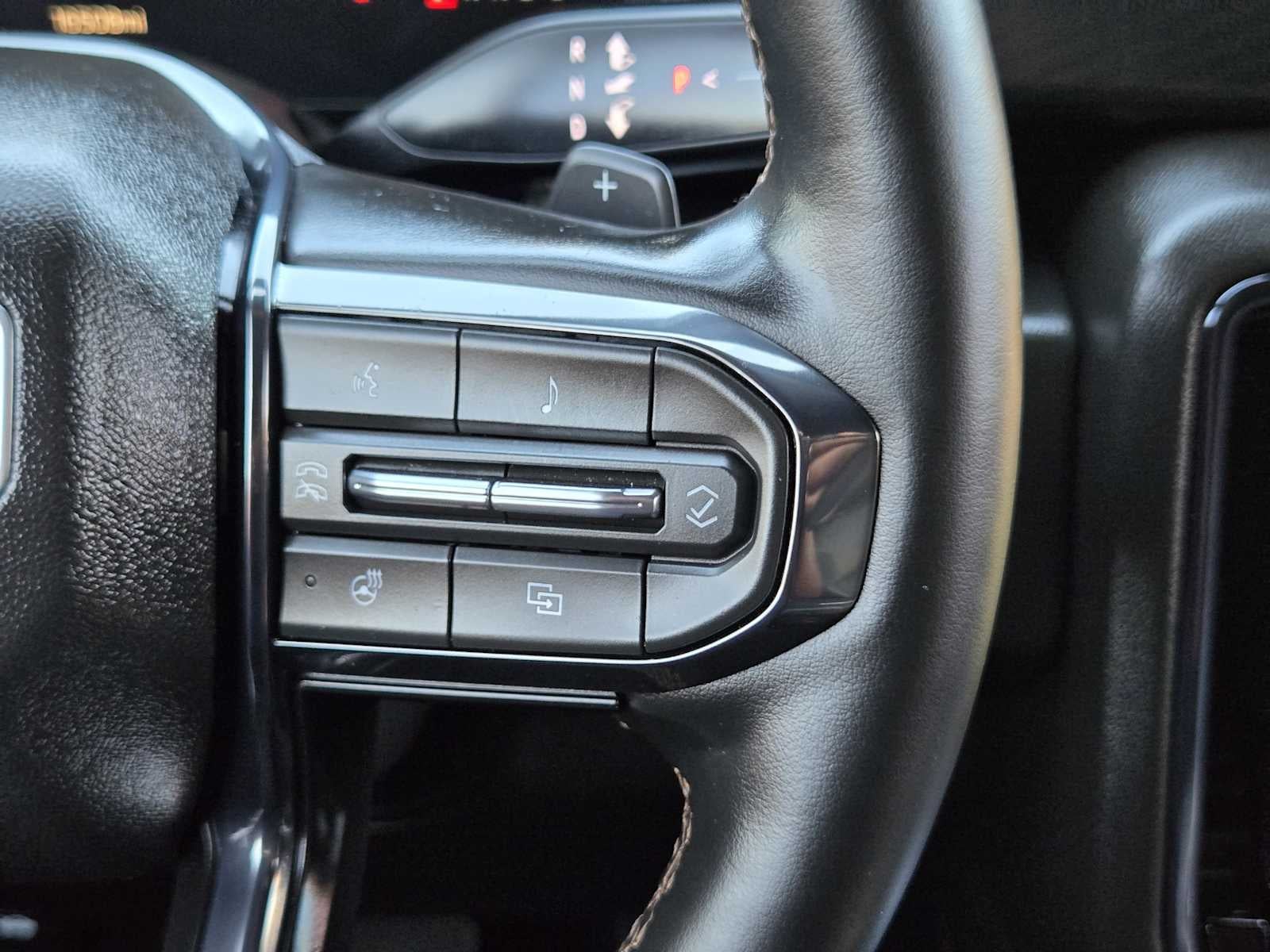 2025 GMC Yukon XL AT4