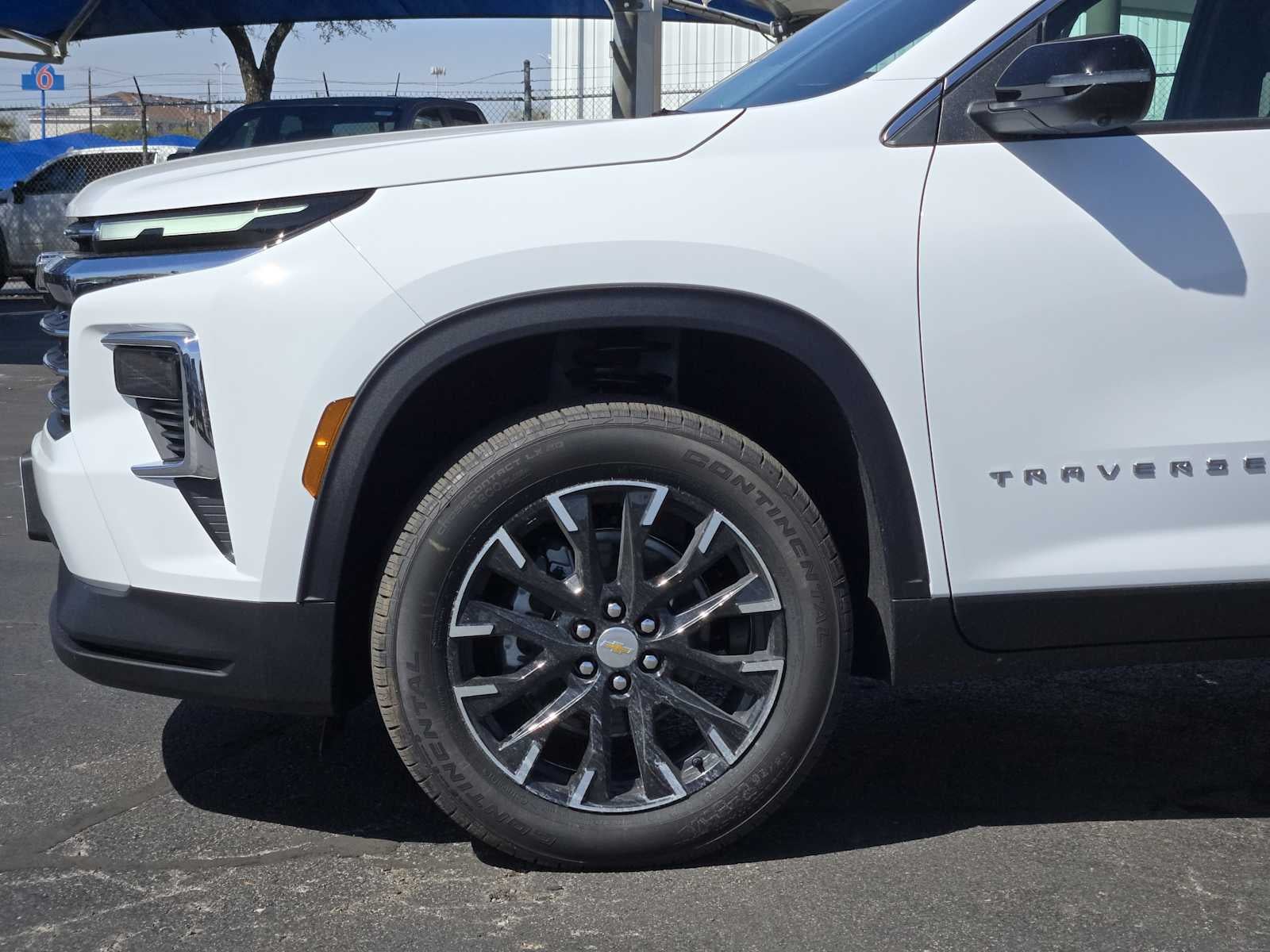 2026 Chevrolet Traverse FWD LT