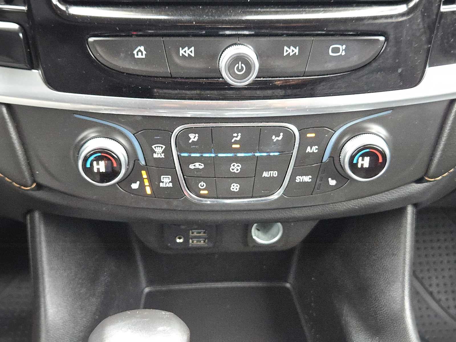 2021 Chevrolet Traverse RS