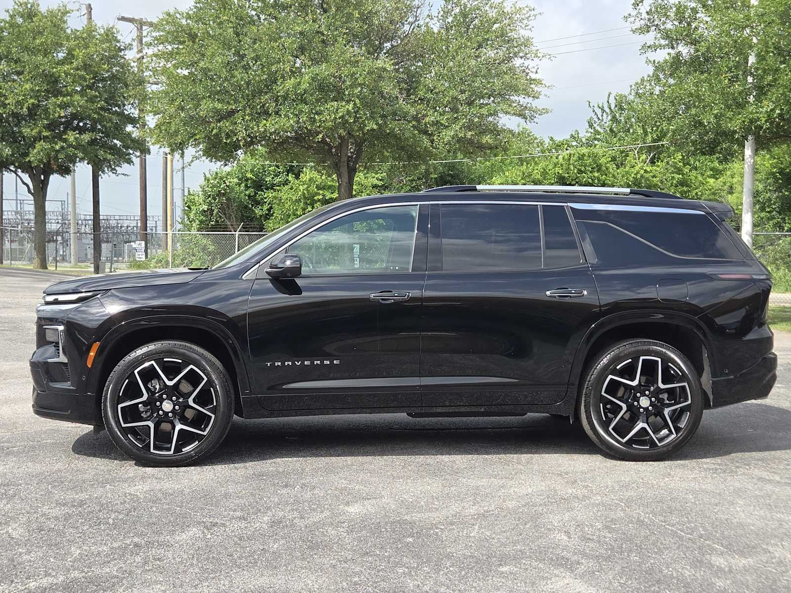 2025 Chevrolet Traverse AWD High Country