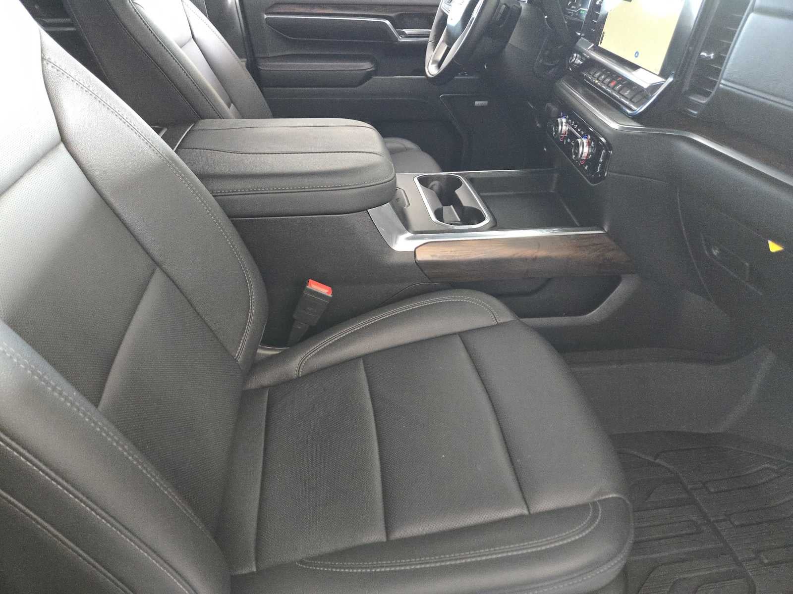 2024 GMC Sierra 2500HD SLT