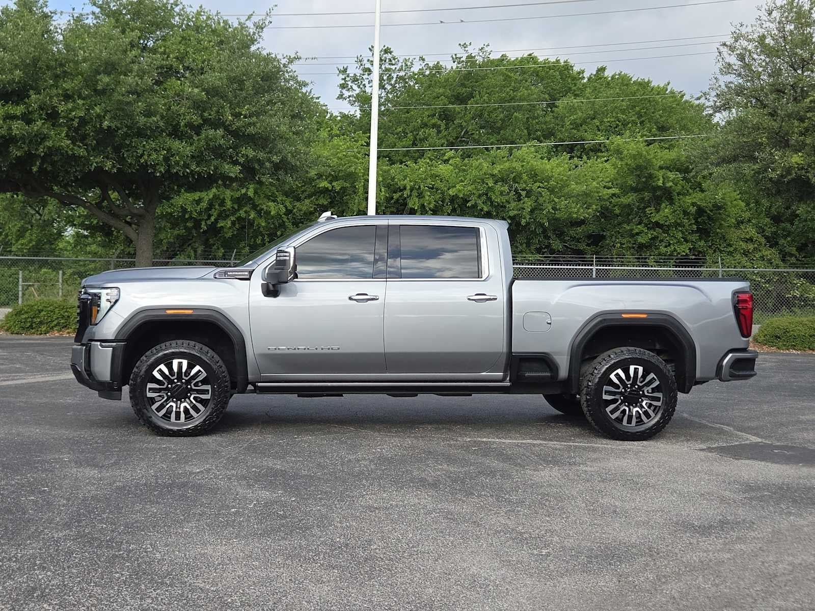 2024 GMC Sierra 2500HD Denali Ultimate