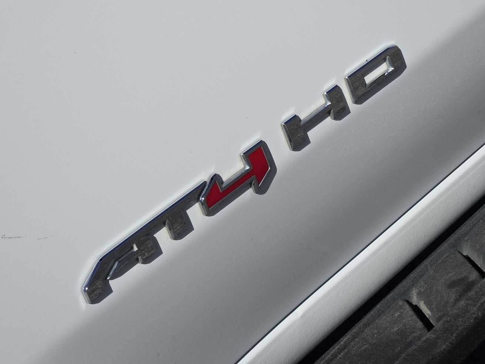 2025 GMC Sierra 2500HD AT4