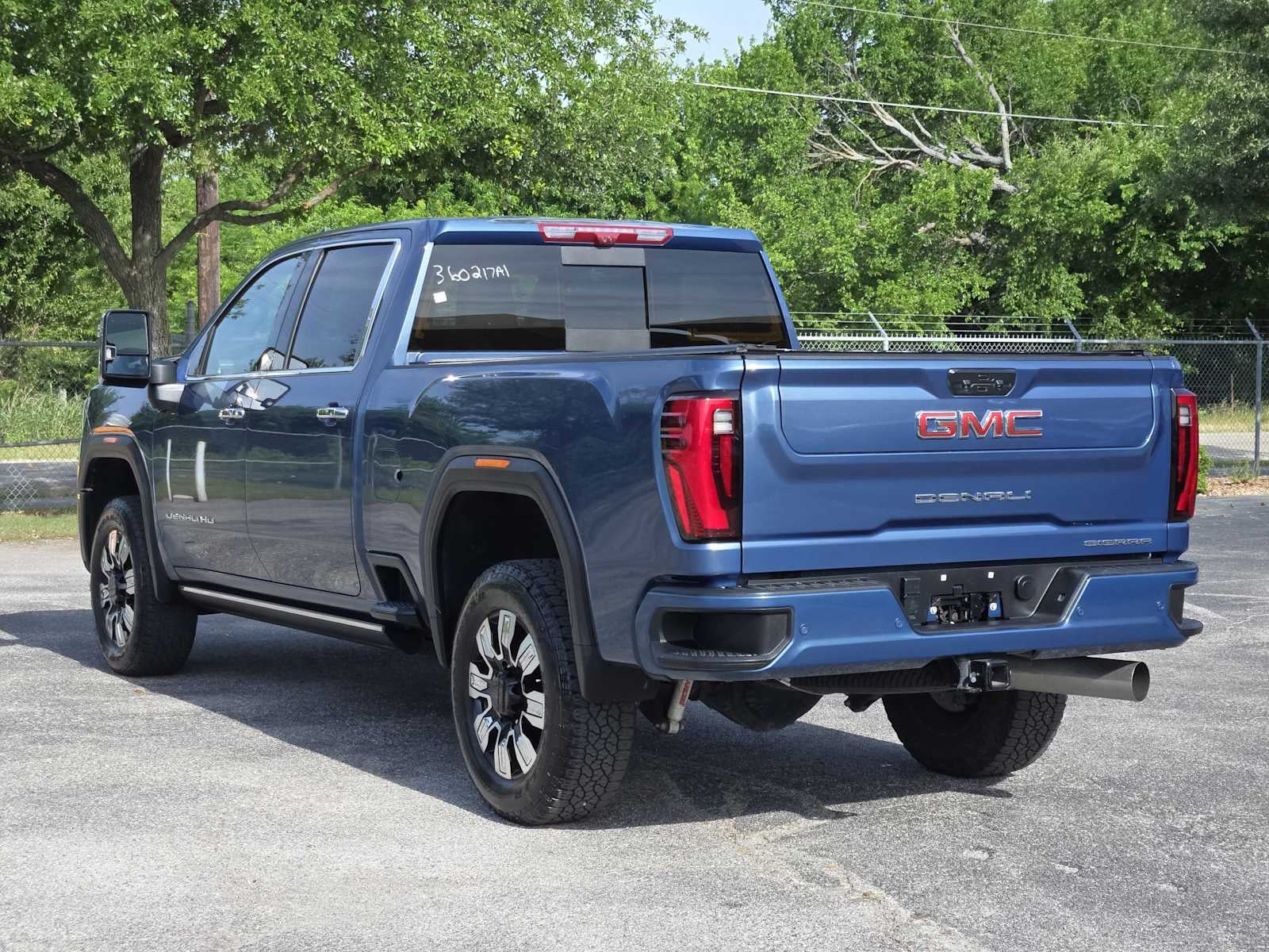 2025 GMC Sierra 2500HD Denali