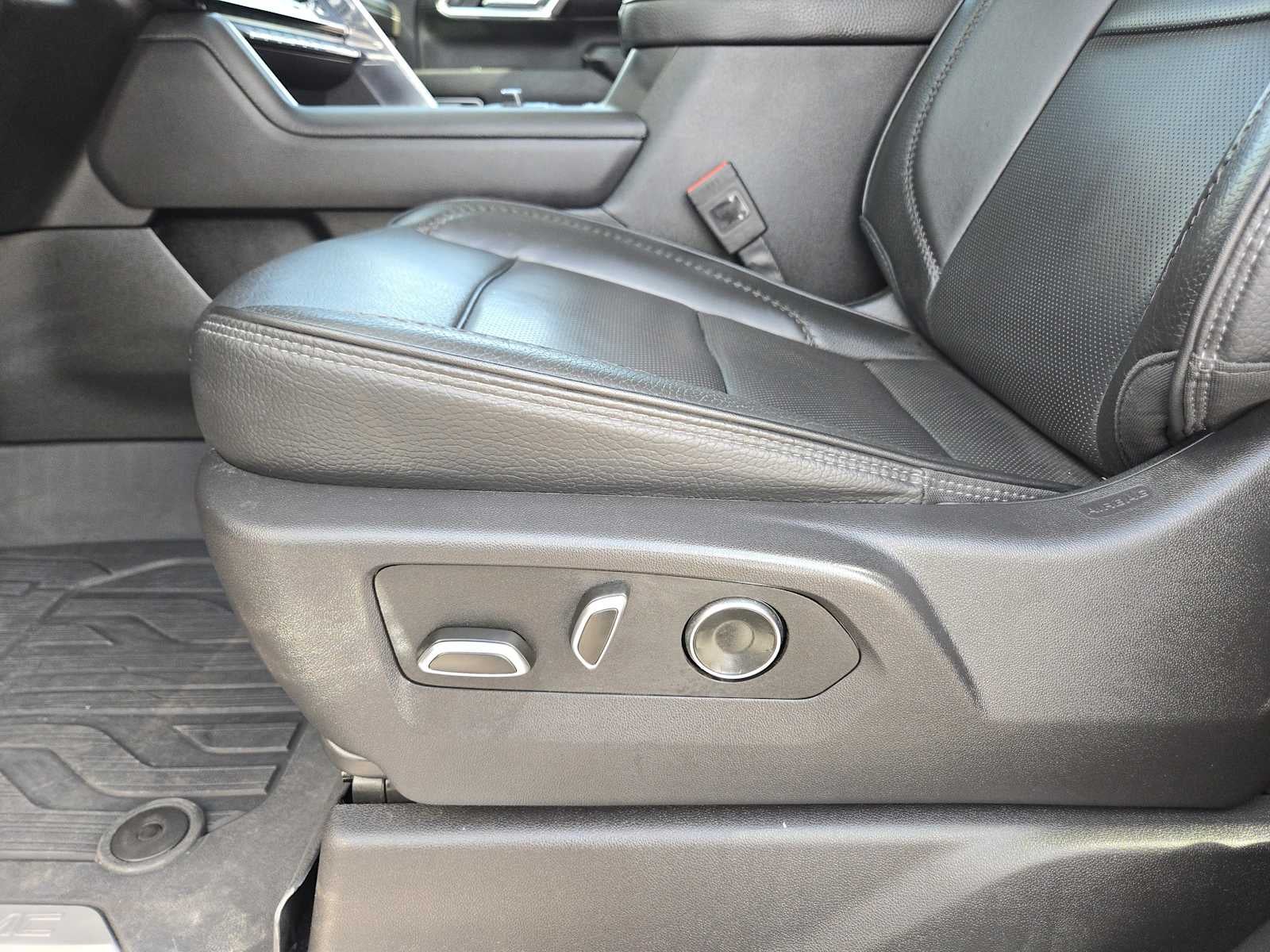 2025 GMC Sierra 3500HD Denali