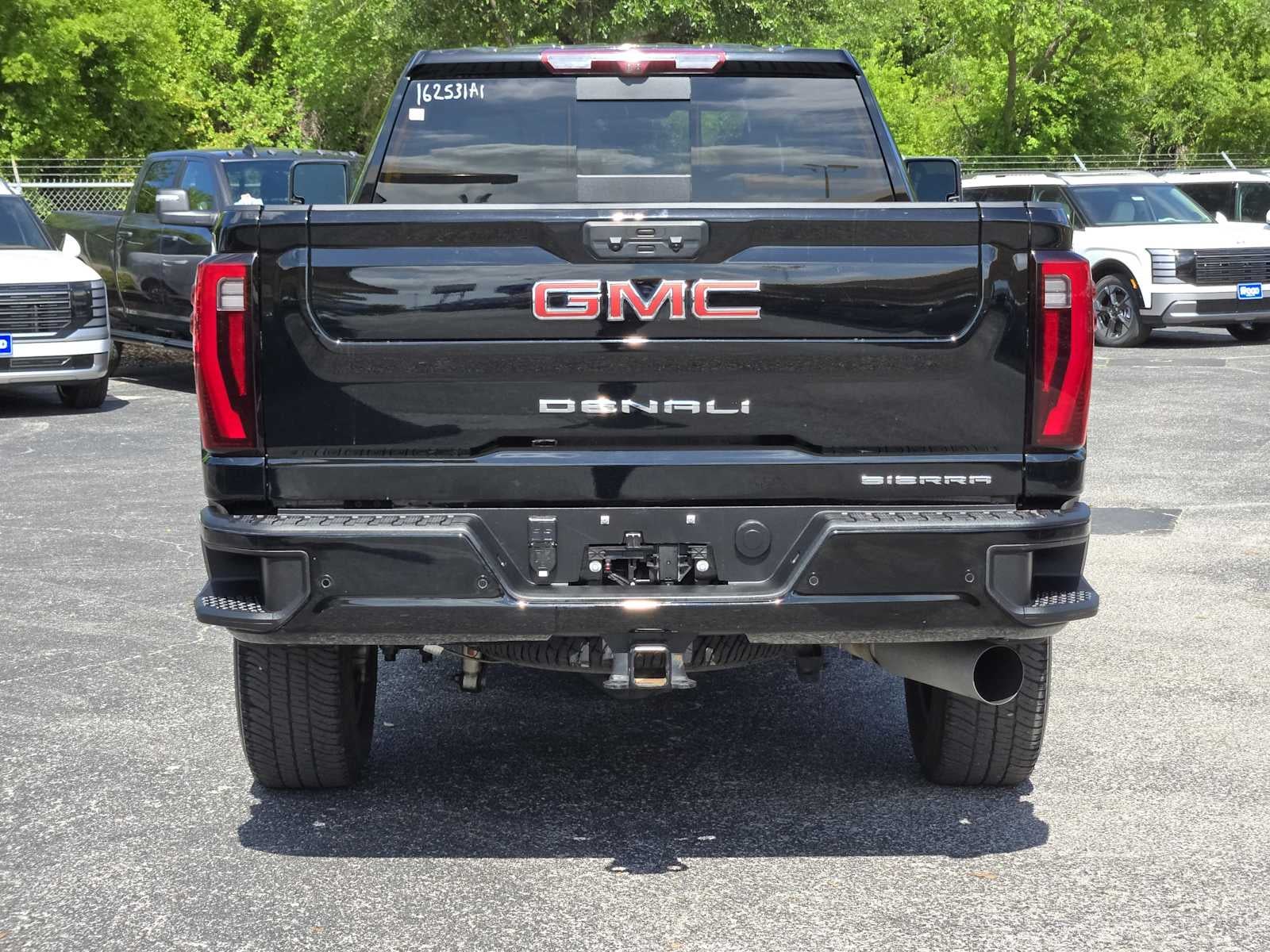 2025 GMC Sierra 3500HD Denali