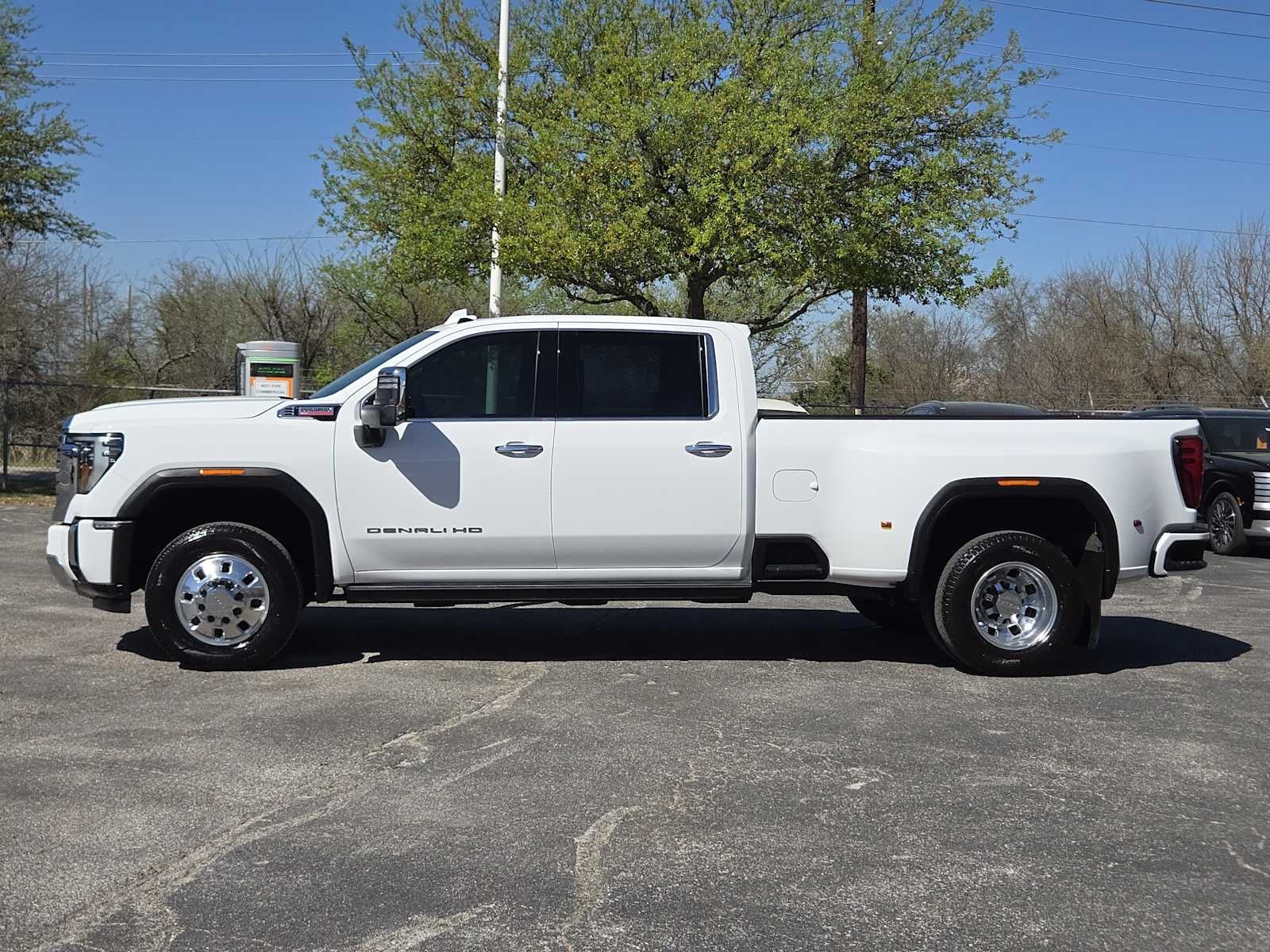 2025 GMC Sierra 3500HD Denali