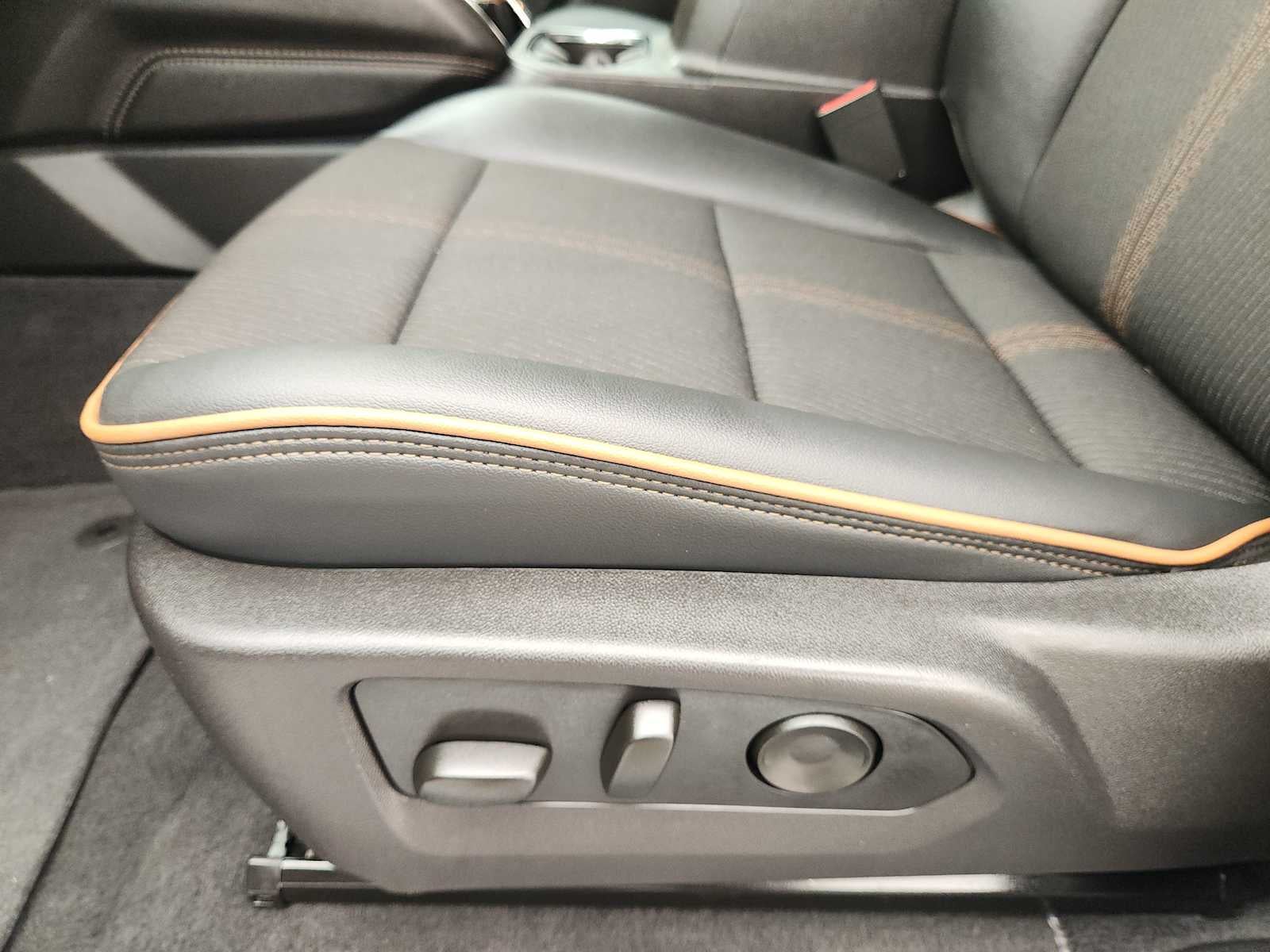 2026 GMC Canyon 4WD AT4