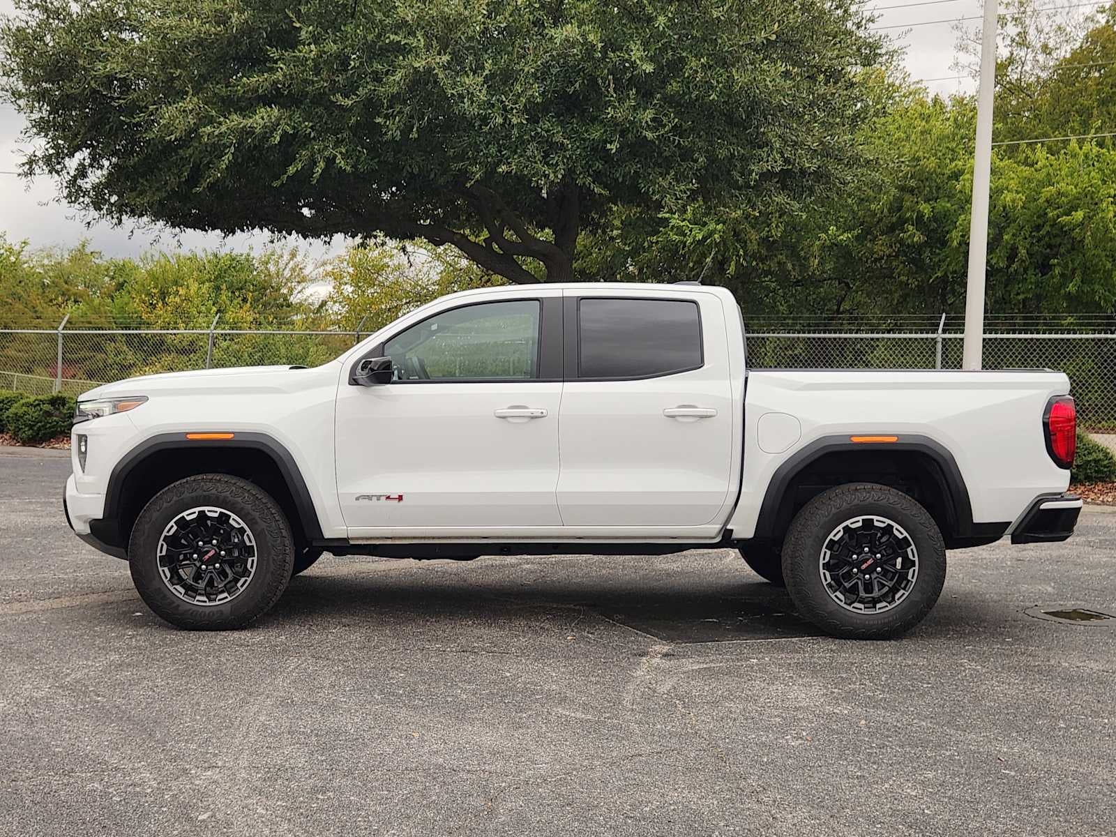 2026 GMC Canyon 4WD AT4