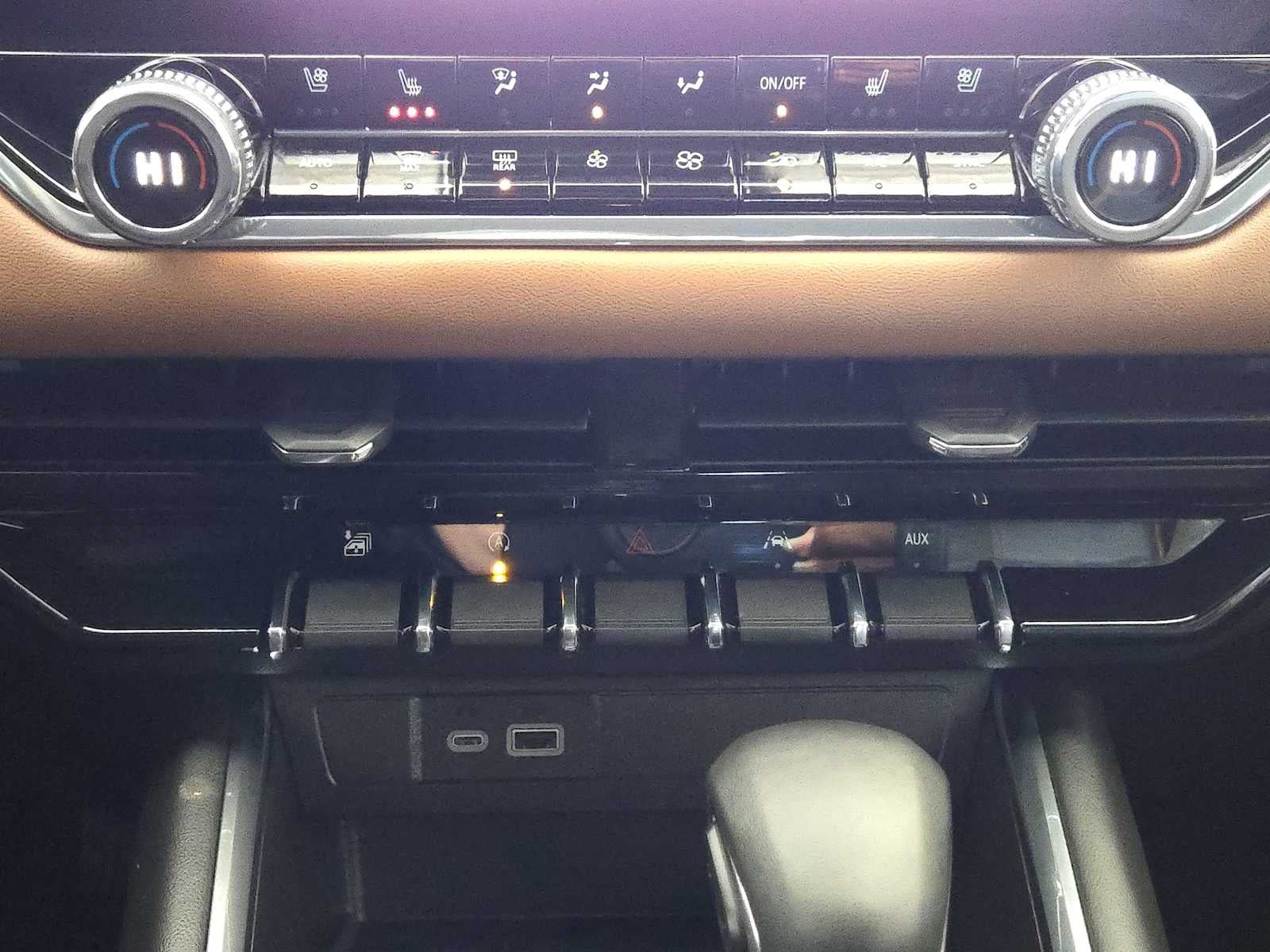 2023 GMC Canyon 4WD AT4