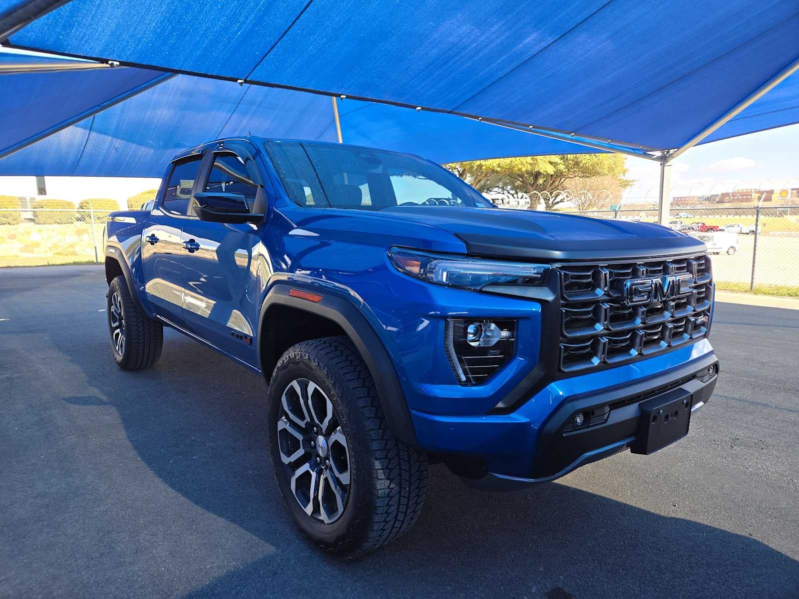 2023 GMC Canyon 4WD AT4