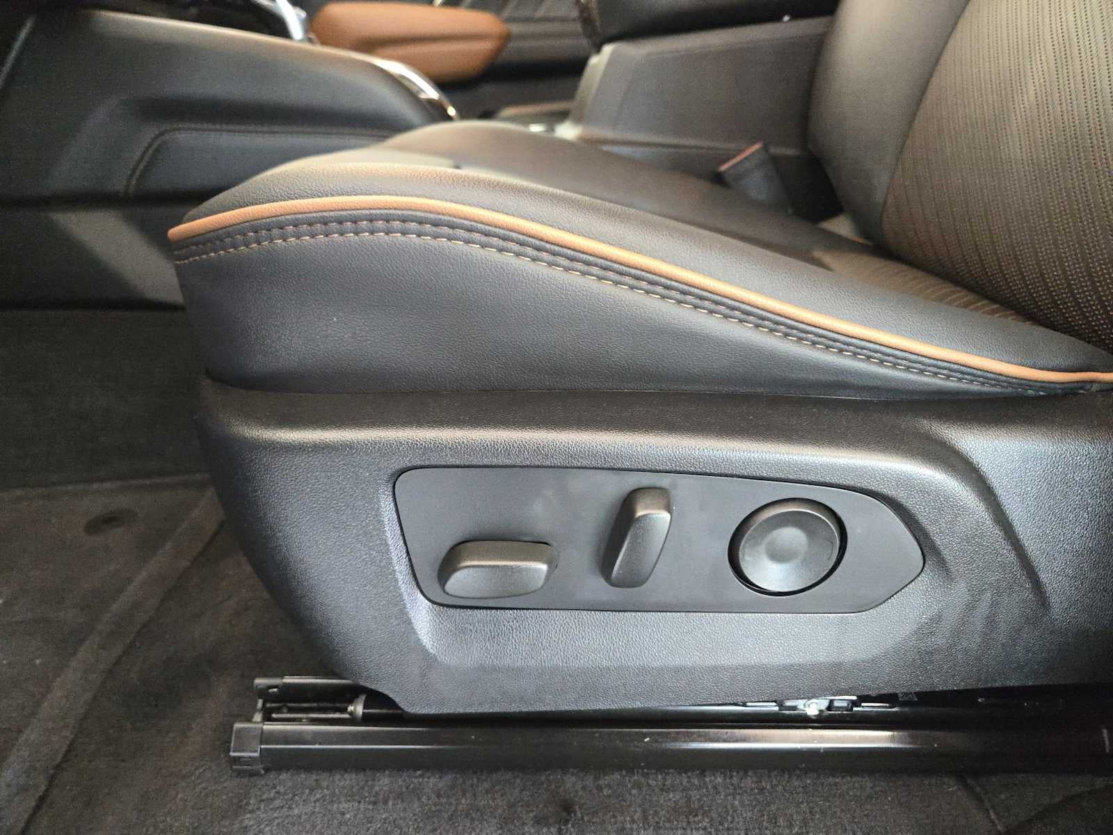 2023 GMC Canyon 4WD AT4