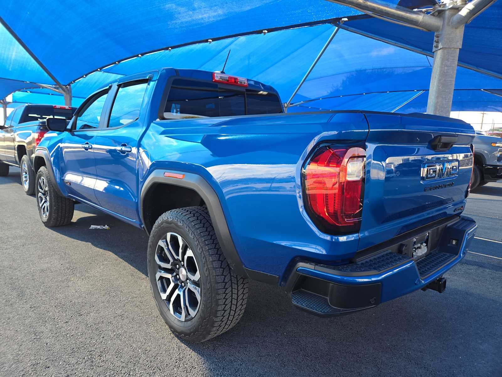 2023 GMC Canyon 4WD AT4